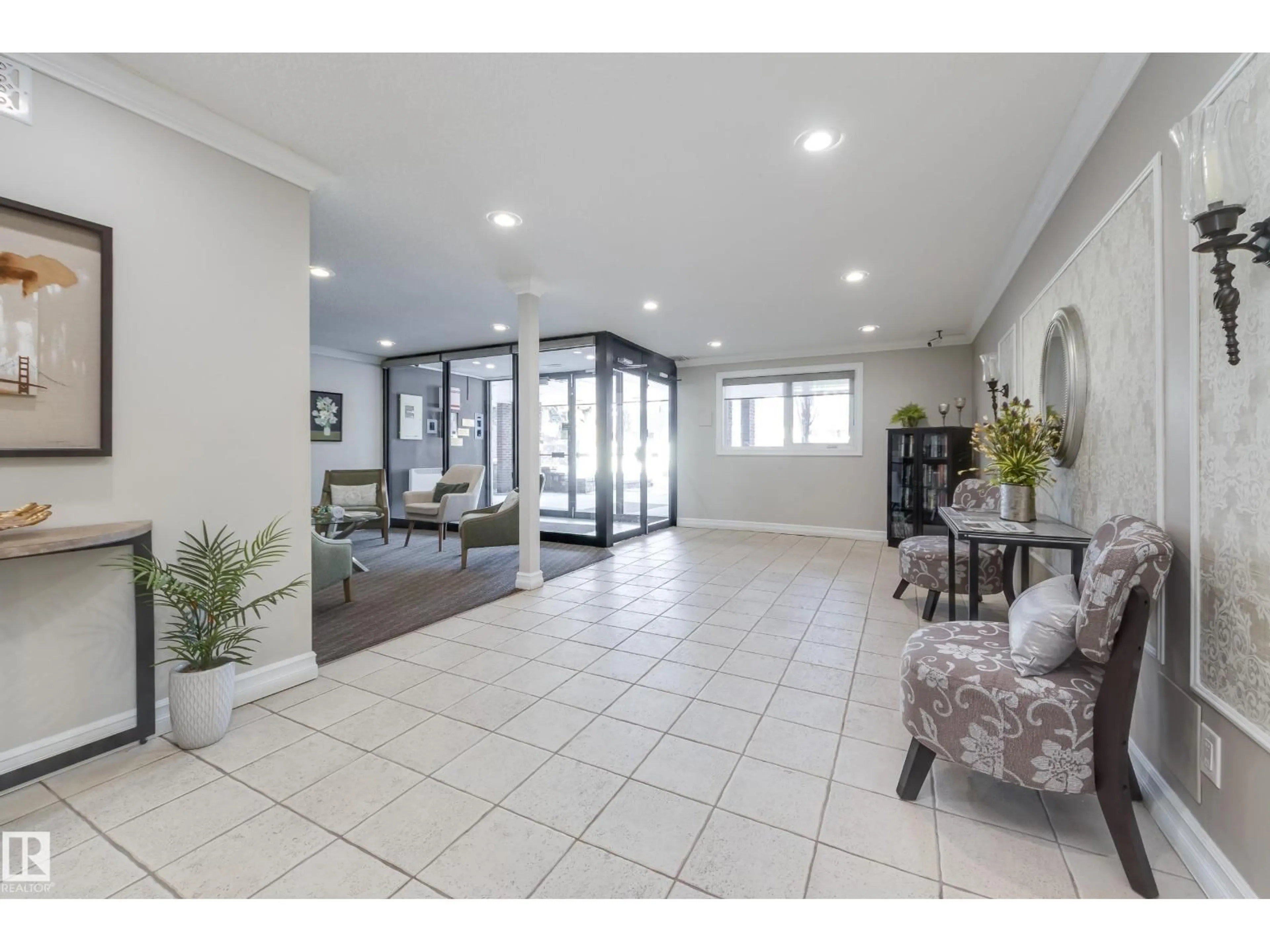 Indoor foyer for #108 - 14810 51 AV NW, Edmonton Alberta T6H5G5