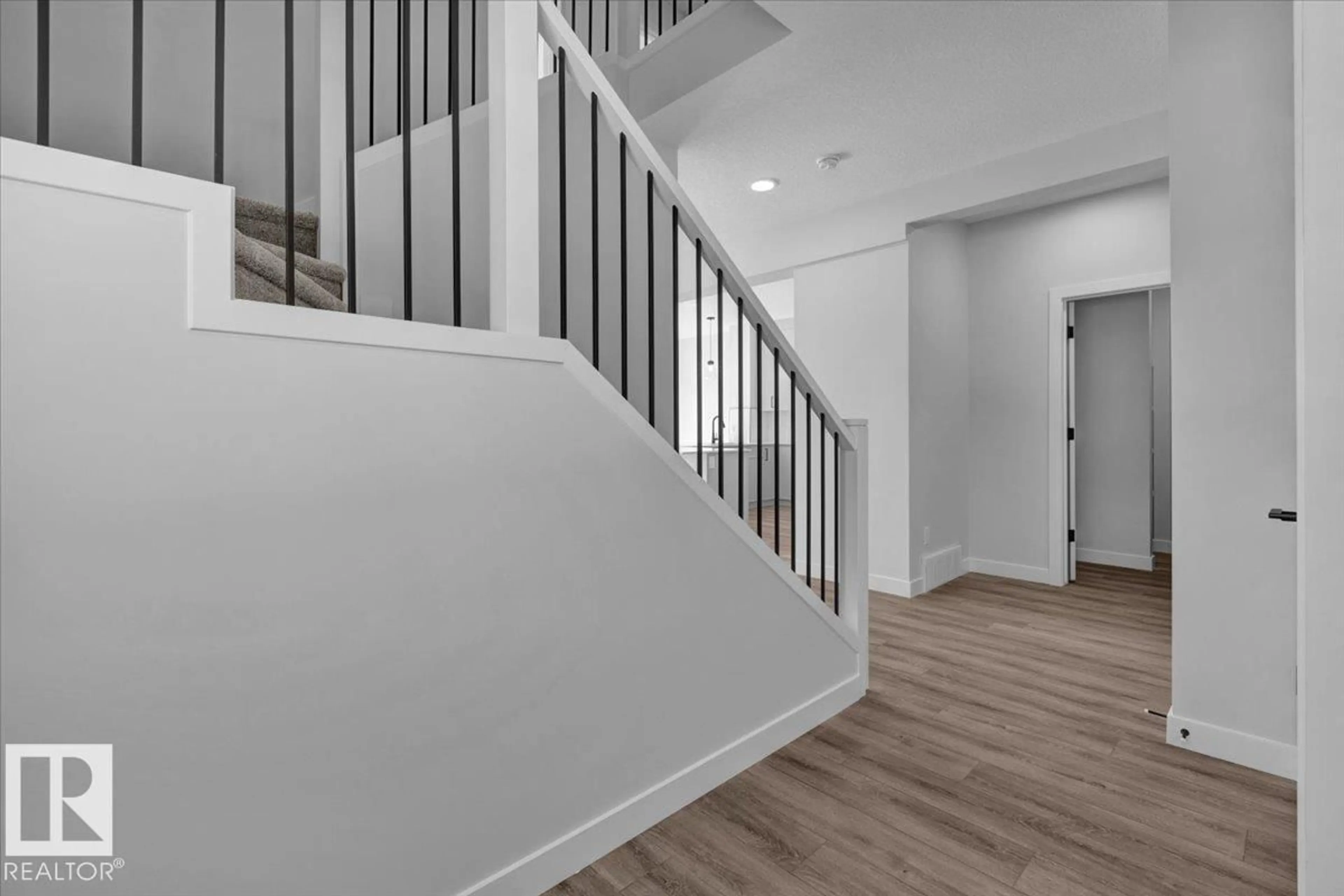 Stairs for 215 RAVINE DR, Devon Alberta T9G0M2
