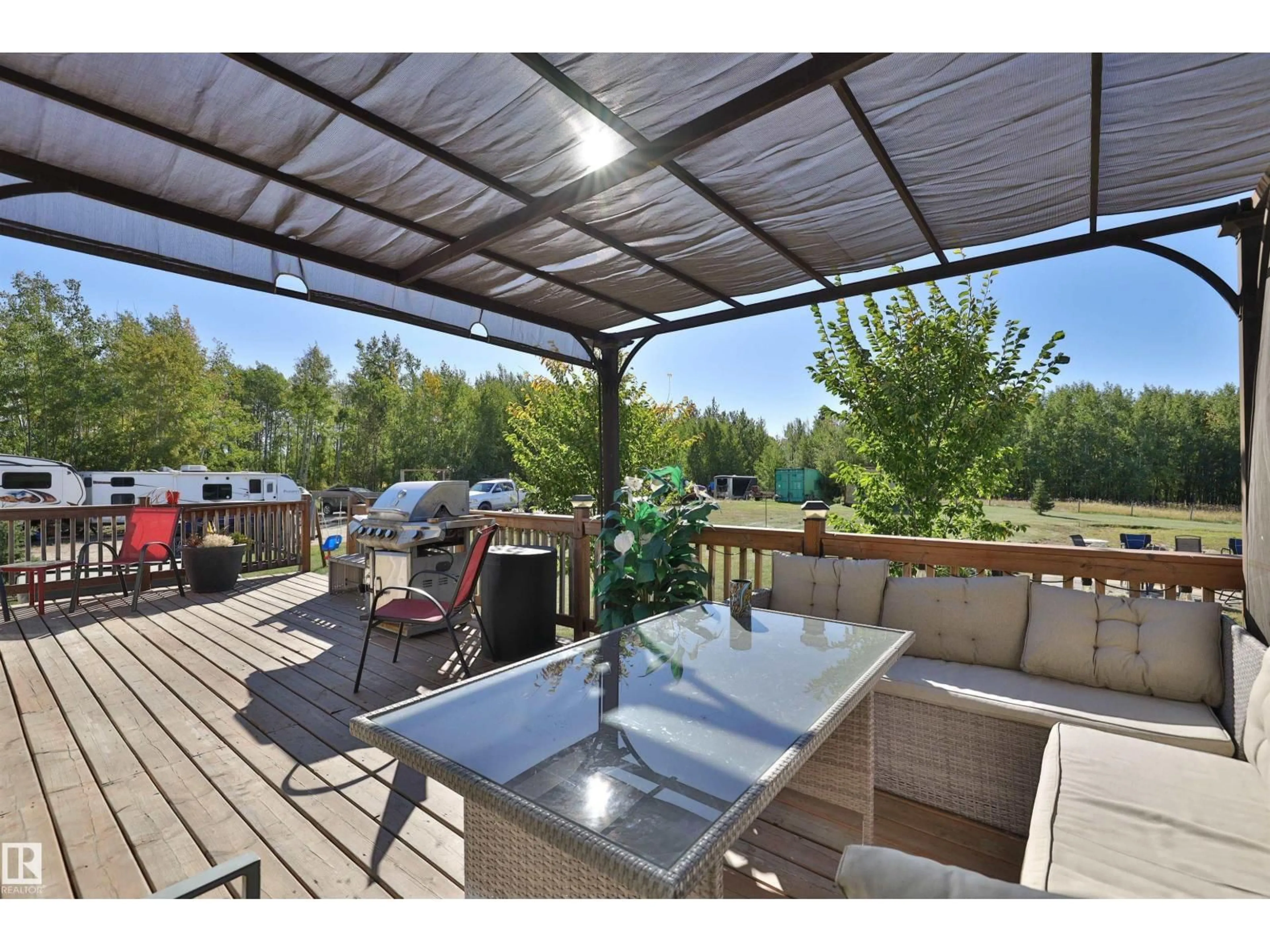 Patio, unknown for 201 GLENHAVEN CR, Rural Wetaskiwin County Alberta T0C2C0