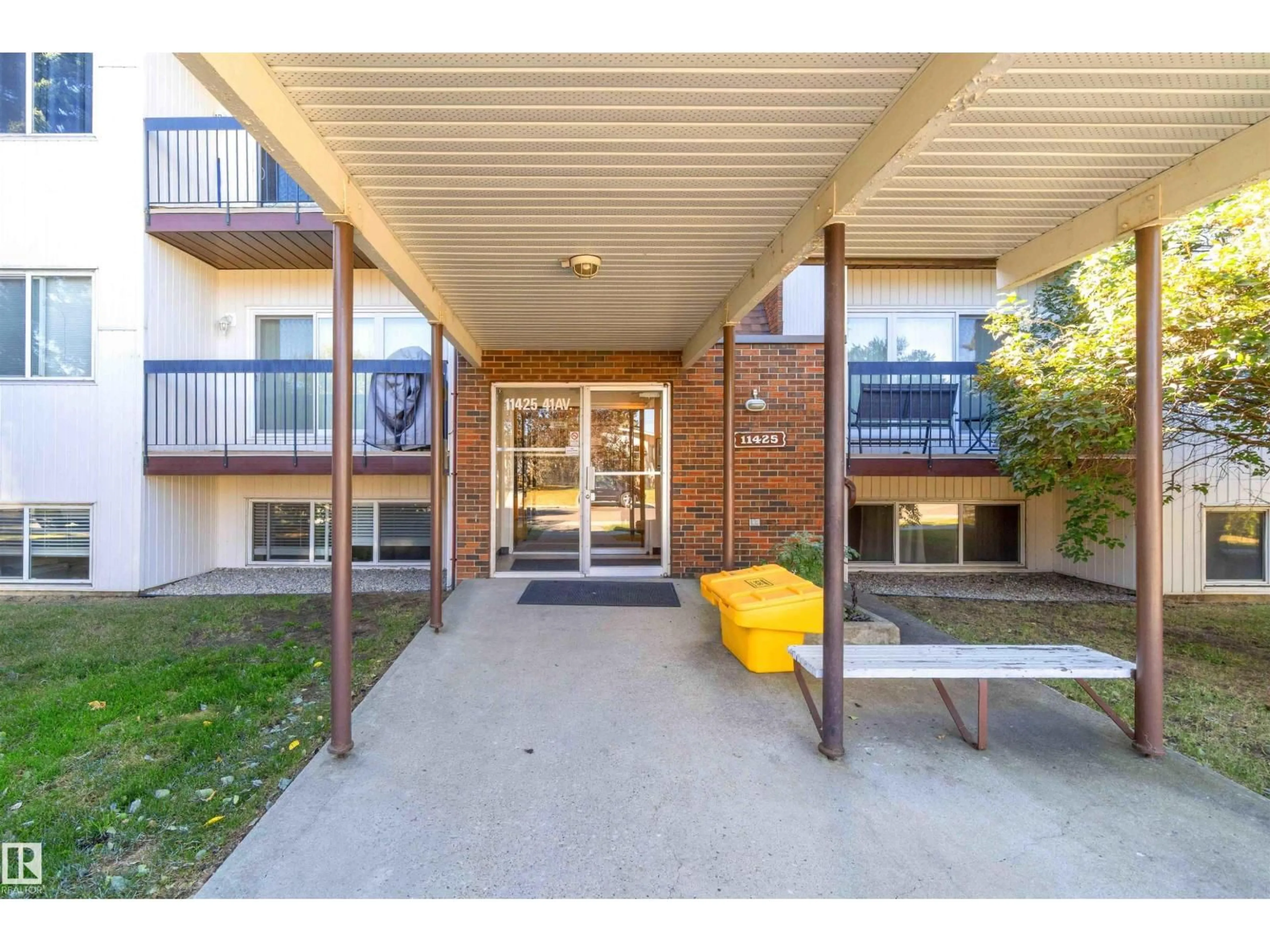 Unknown for #302 - 11425 41 AV, Edmonton Alberta T6J0T9