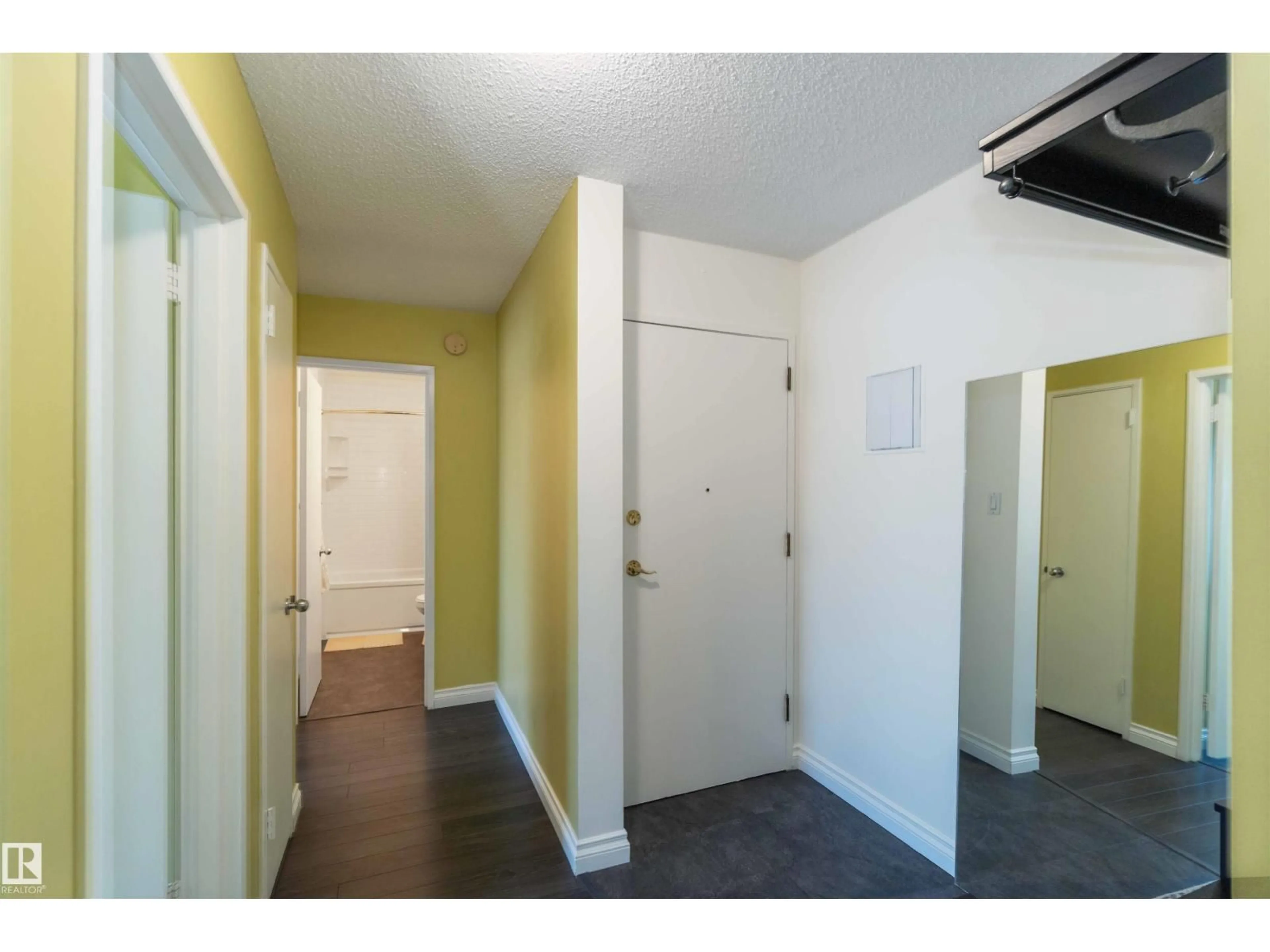 Unknown for #302 - 11425 41 AV, Edmonton Alberta T6J0T9