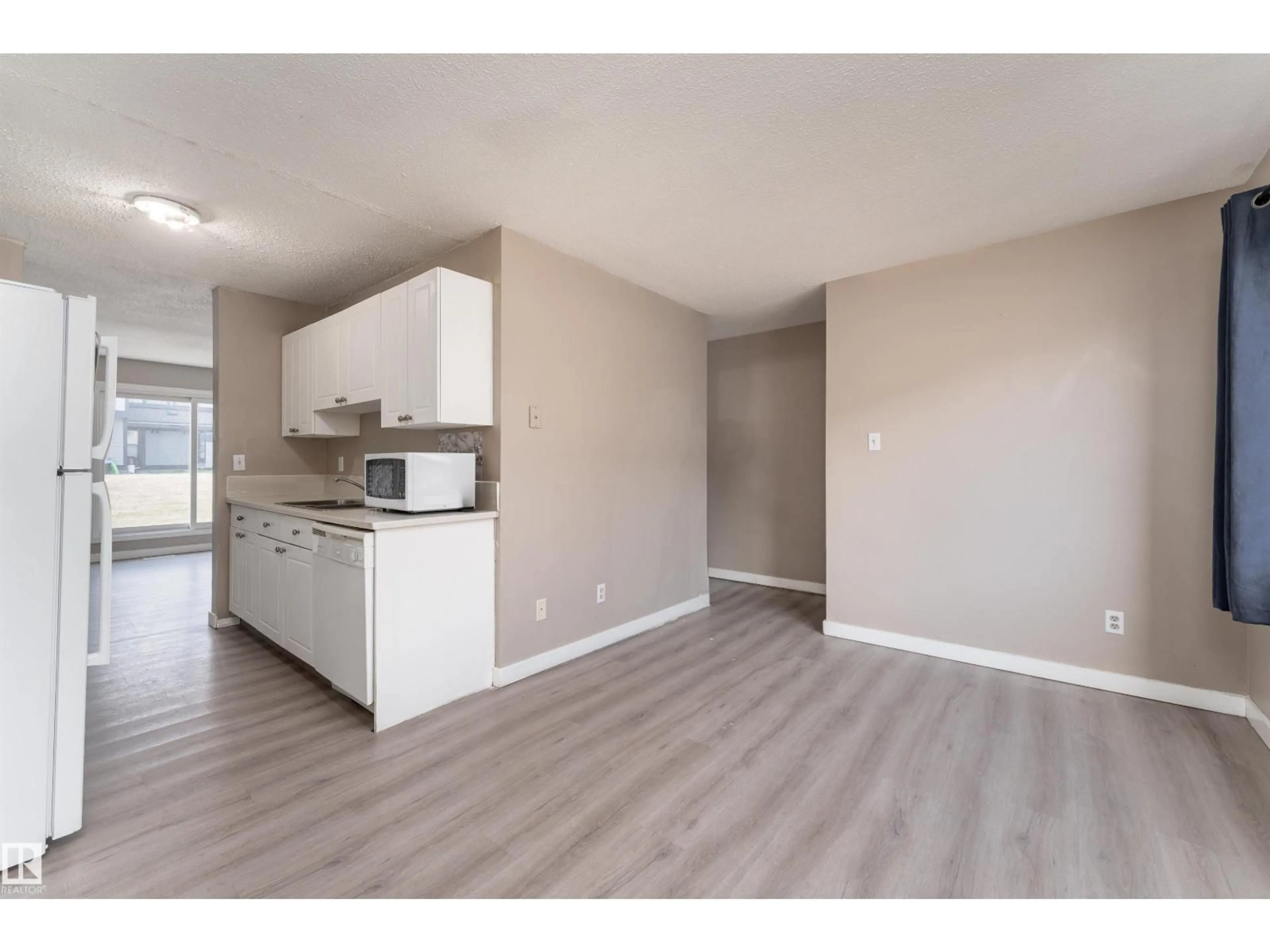 Unknown for 174 - 3308 113 AV, Edmonton Alberta T5W5J8