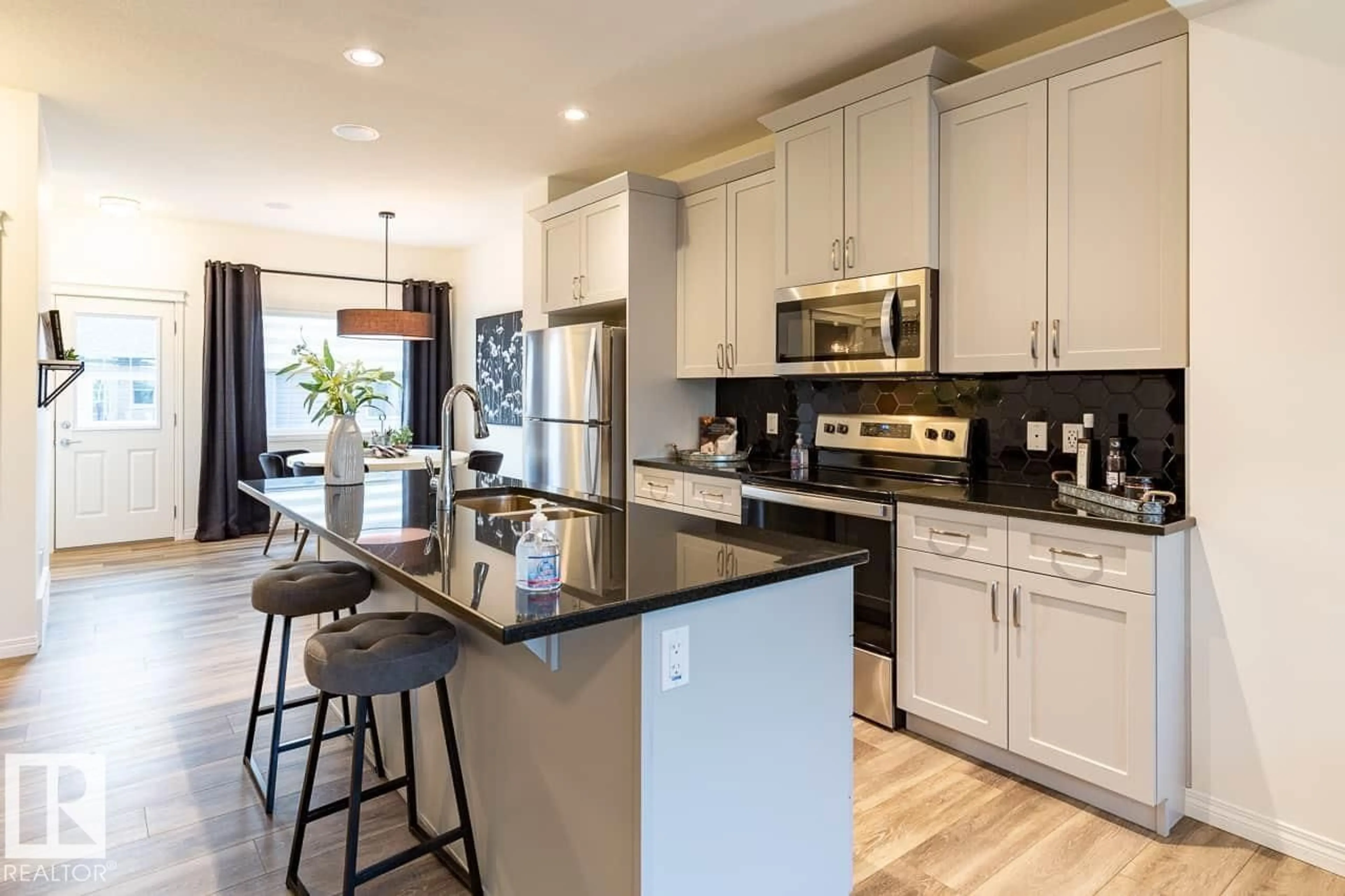 Open concept kitchen, unknown for 3828 38 ST, Beaumont Alberta T4X3B5