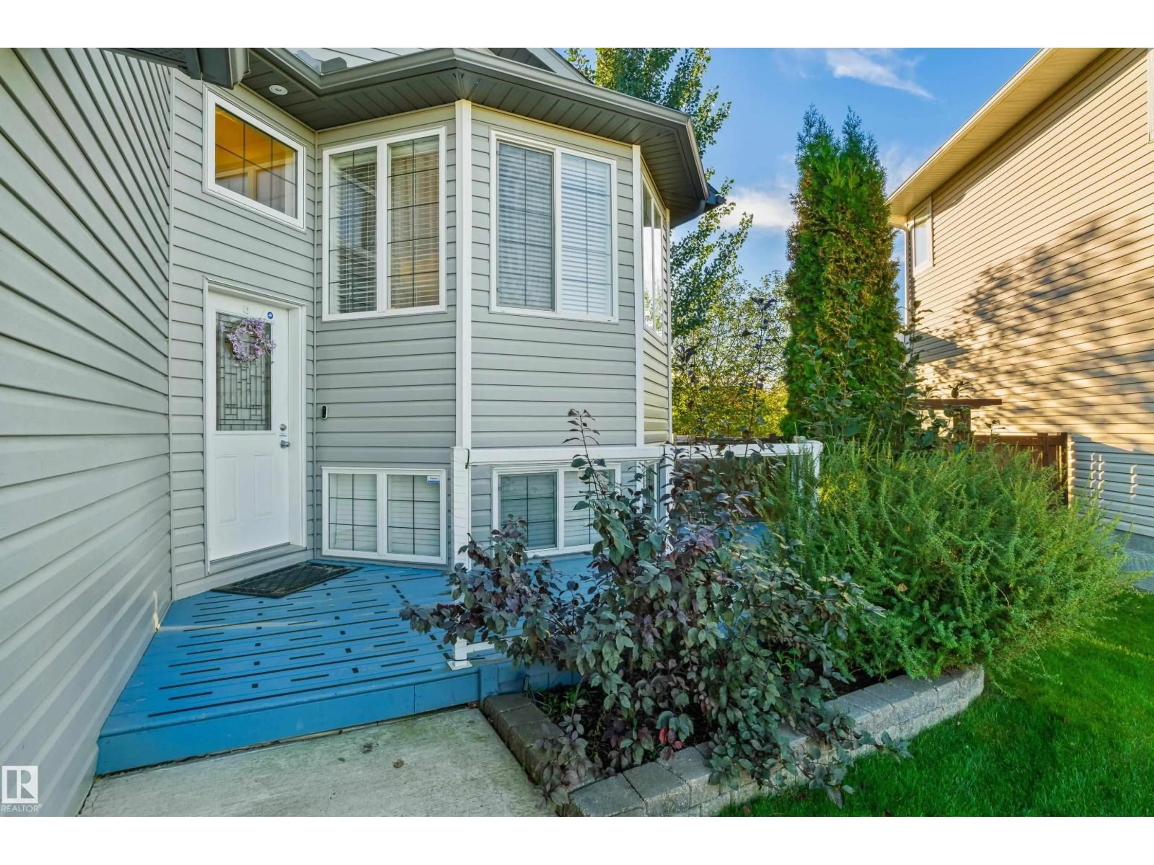 Home with vinyl exterior material, street for 707 SPARROW CL, Cold Lake Alberta T9M2B7