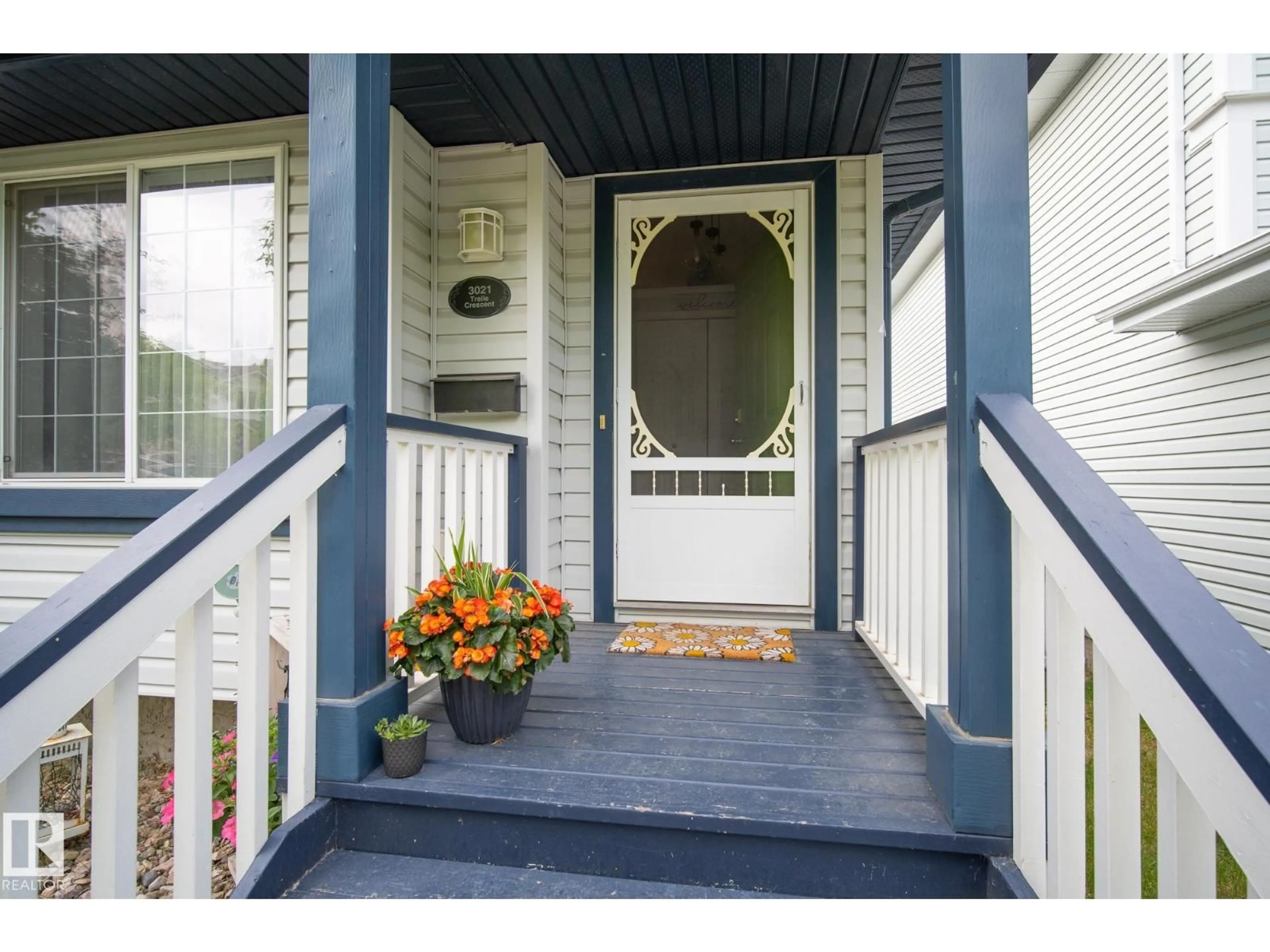 Indoor entryway for 3021 TRELLE CR, Edmonton Alberta T6R3M8