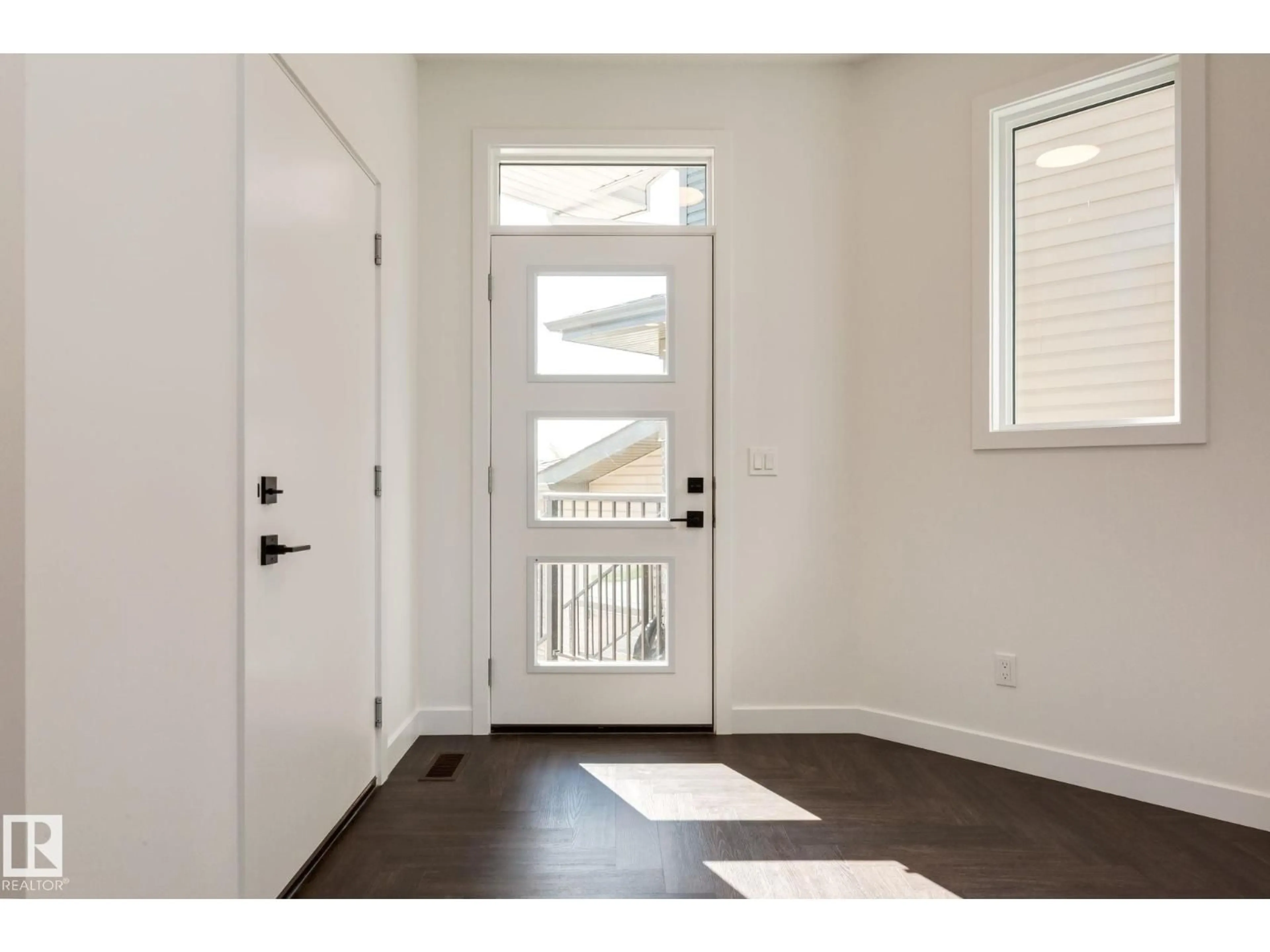 Indoor entryway for 27 CHARTRES CL, St. Albert Alberta X0X0X0