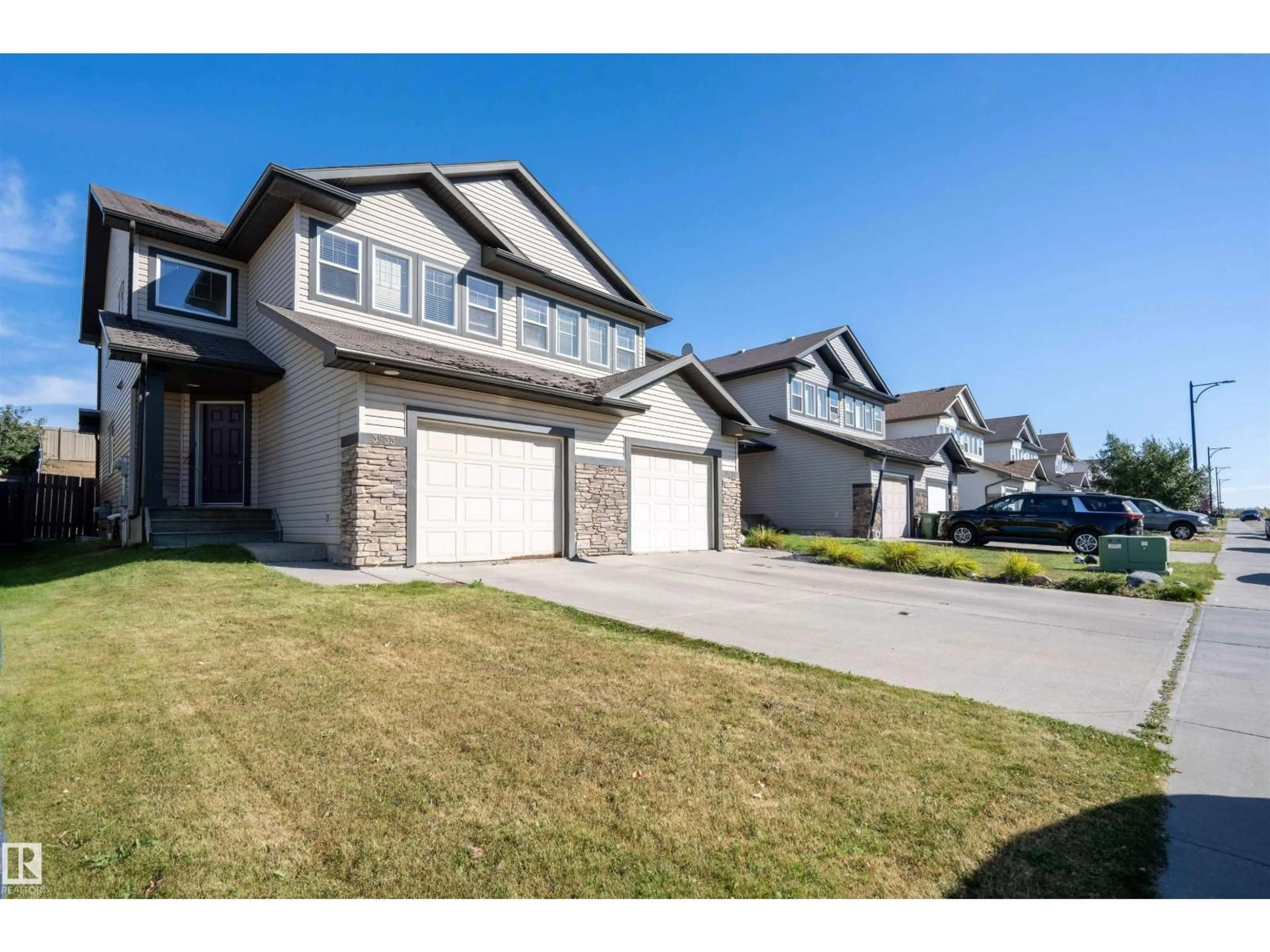 Unknown for 3533 11 ST, Edmonton Alberta T6T0J7