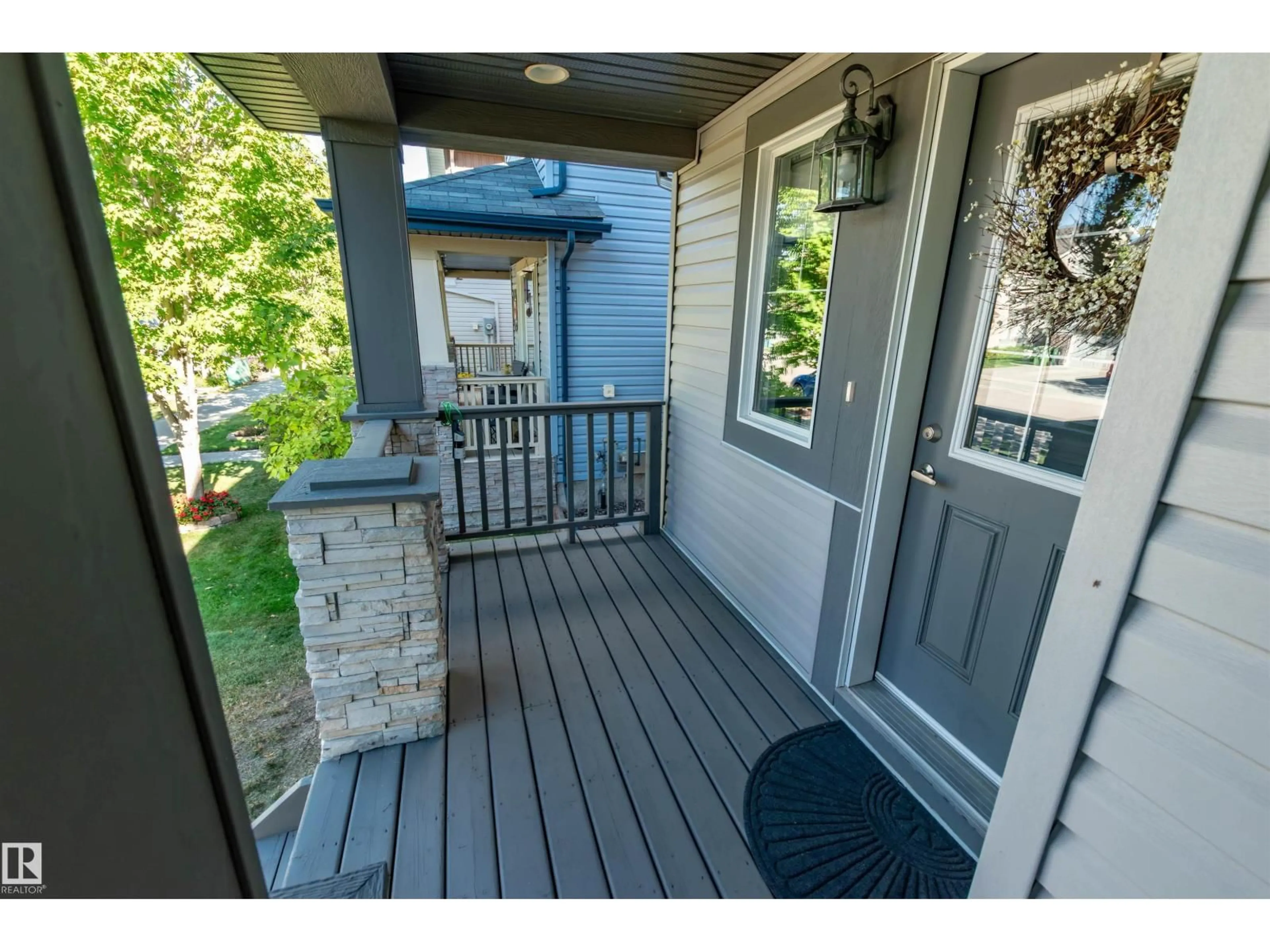 Indoor entryway for 9 DICKENS ST, Fort Saskatchewan Alberta T8L0N4