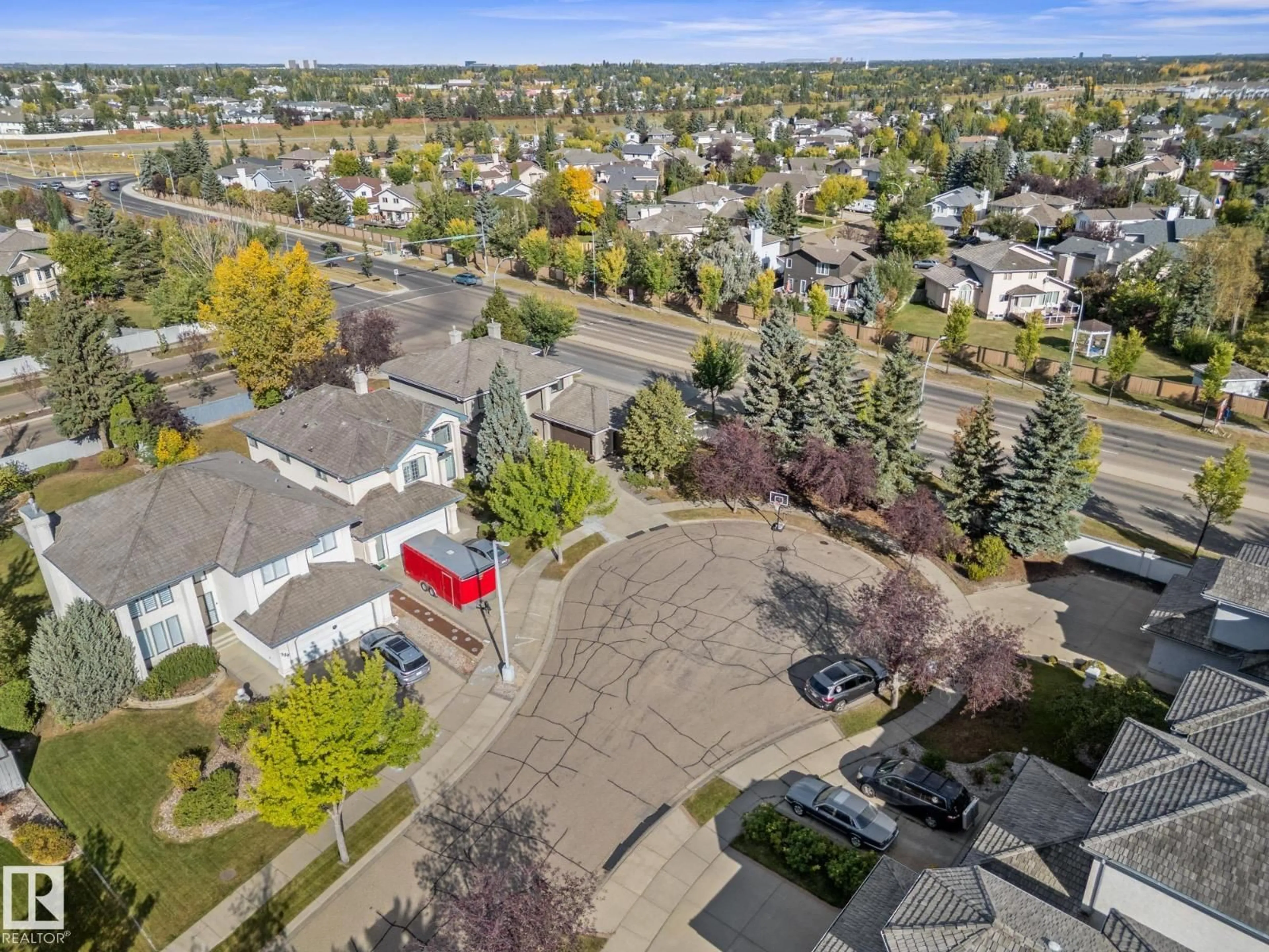 A pic from outside/outdoor area/front of a property/back of a property/a pic from drone, street for 324 CARMICHAEL WD, Edmonton Alberta T6R2K6