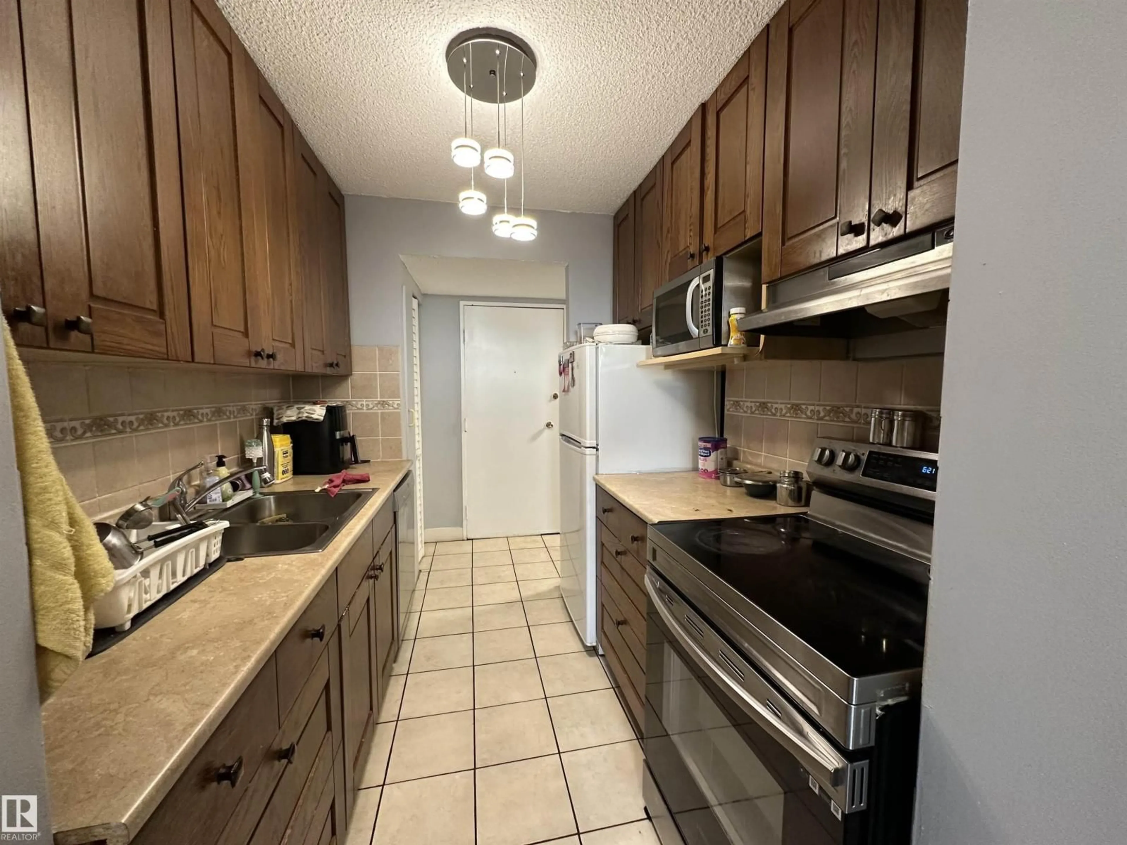 Standard kitchen, unknown for #75 - 8735 165 ST, Edmonton Alberta T5R2R6