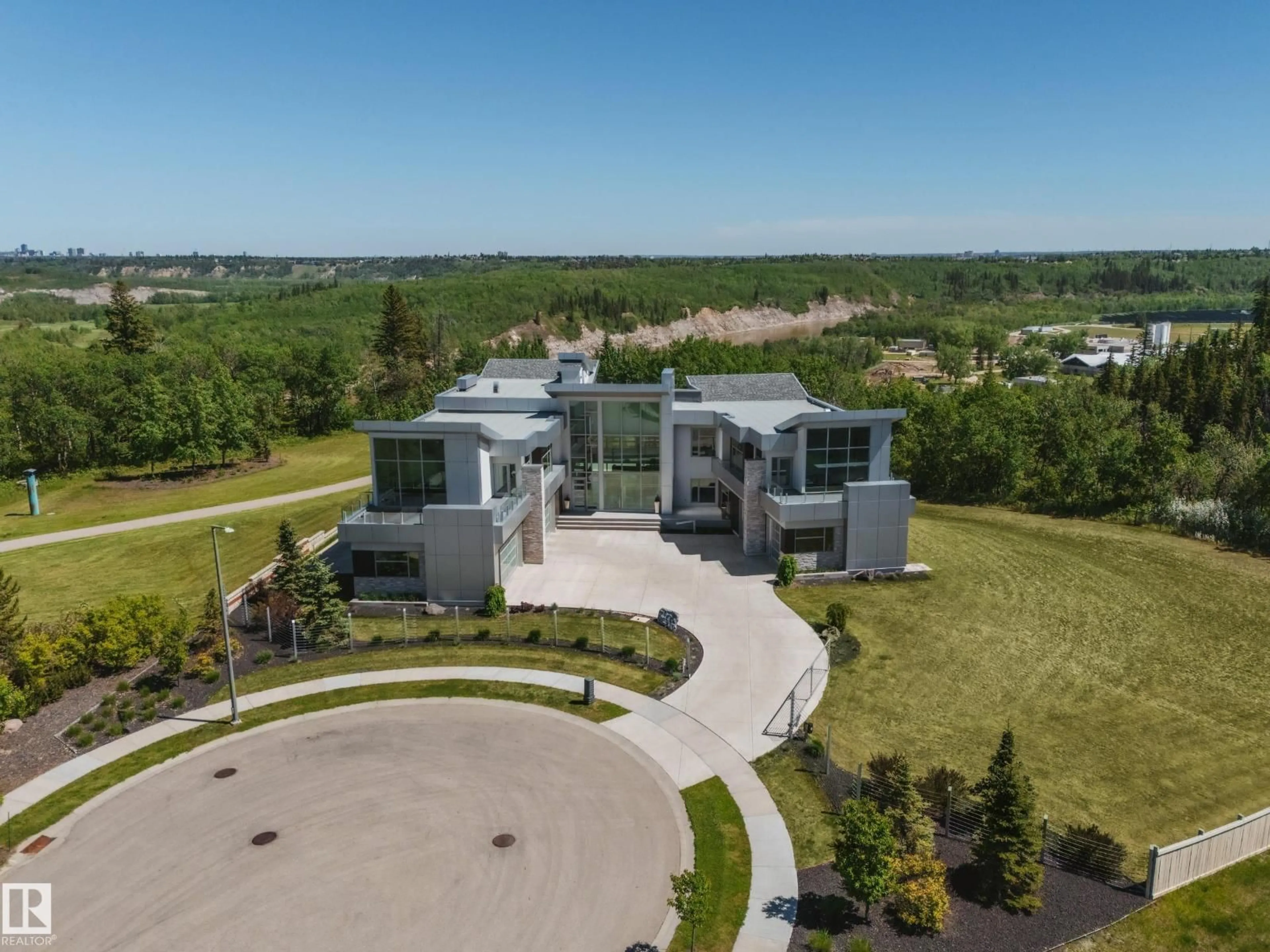 A pic from outside/outdoor area/front of a property/back of a property/a pic from drone, unknown for 3741 CAMERON HEIGHTS PL, Edmonton Alberta T6M0R1