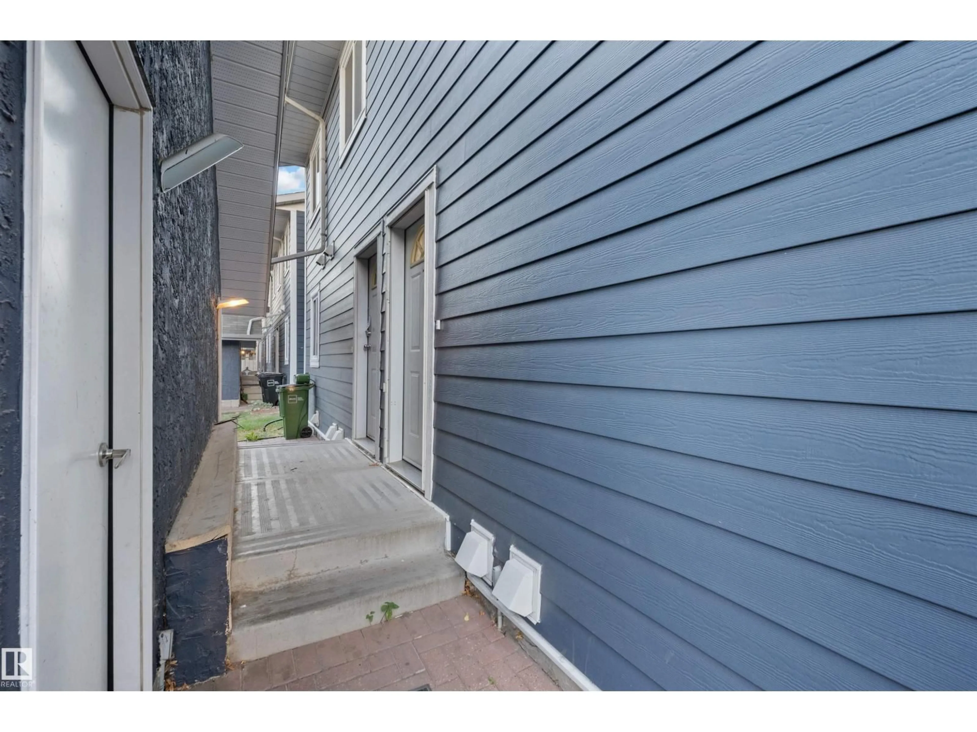 Unknown for #5 - 14803 34 ST NW, Edmonton Alberta T5Y2L3