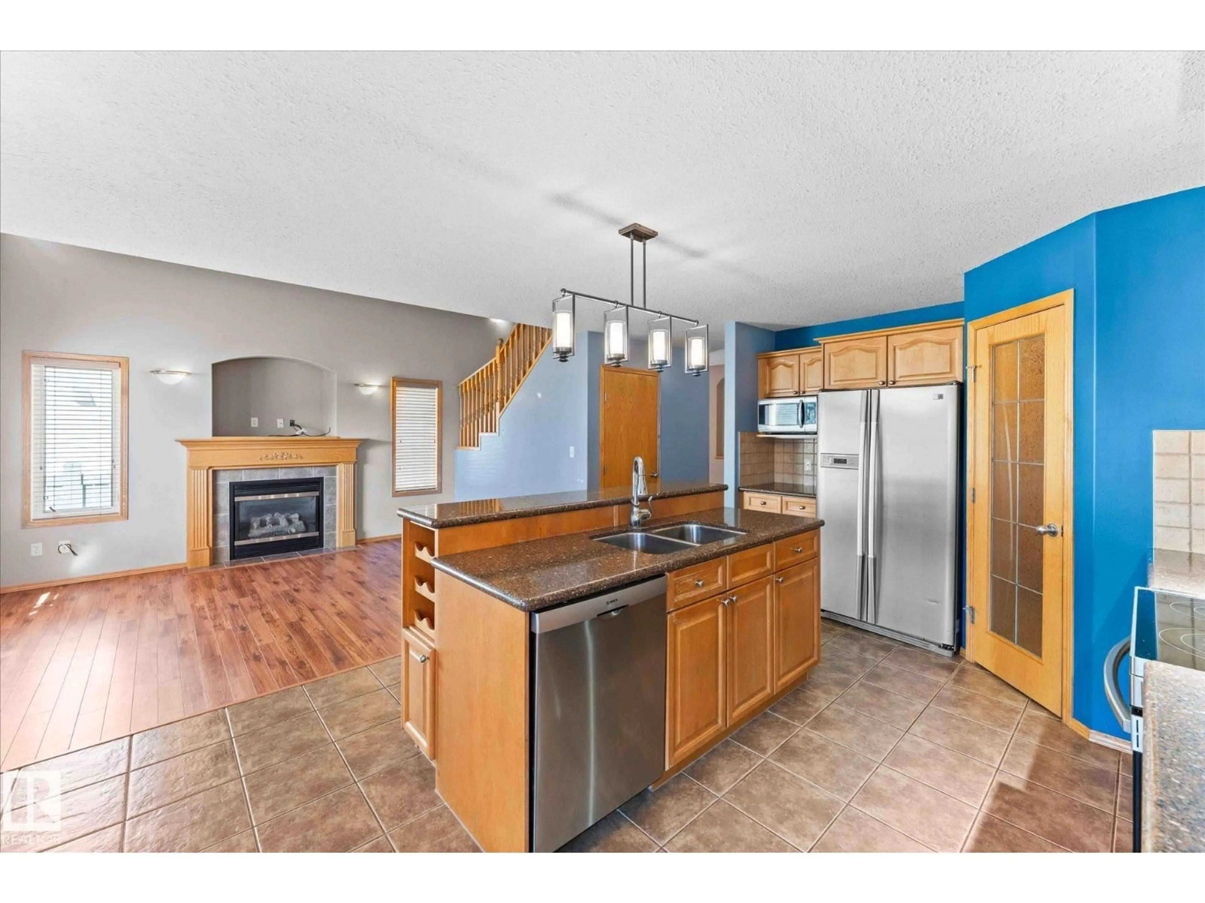 Open concept kitchen, unknown for 121 CASTLE DR, Edmonton Alberta T5X6H1