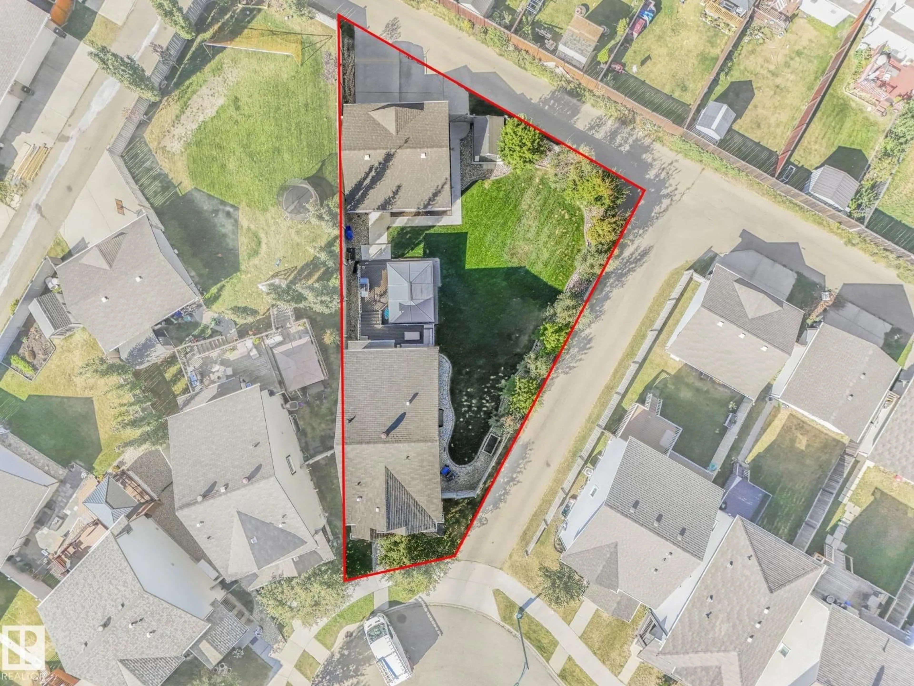 A pic from outside/outdoor area/front of a property/back of a property/a pic from drone, street for 2144 30 ST, Edmonton Alberta T6T0K3
