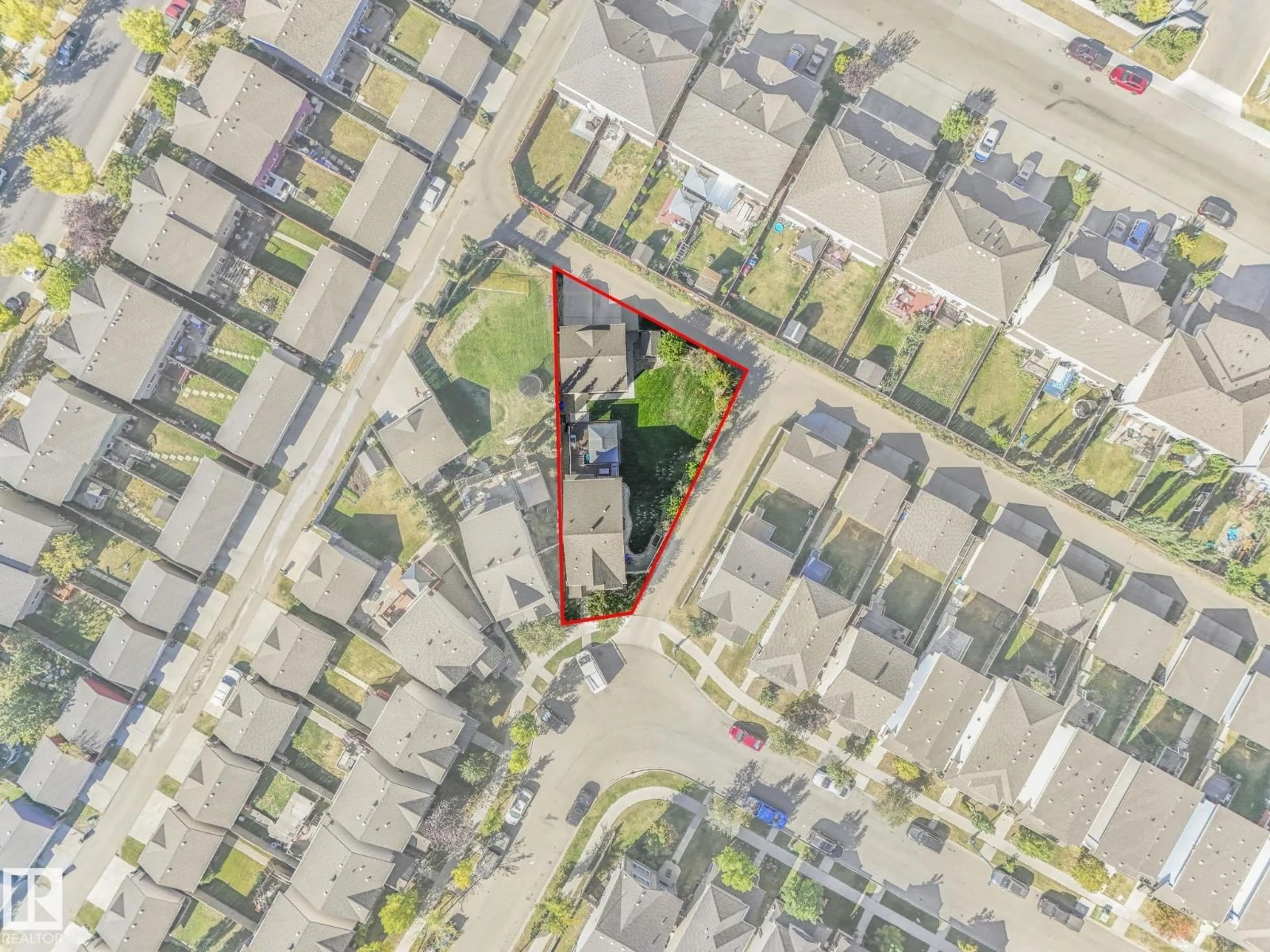 A pic from outside/outdoor area/front of a property/back of a property/a pic from drone, street for 2144 30 ST, Edmonton Alberta T6T0K3