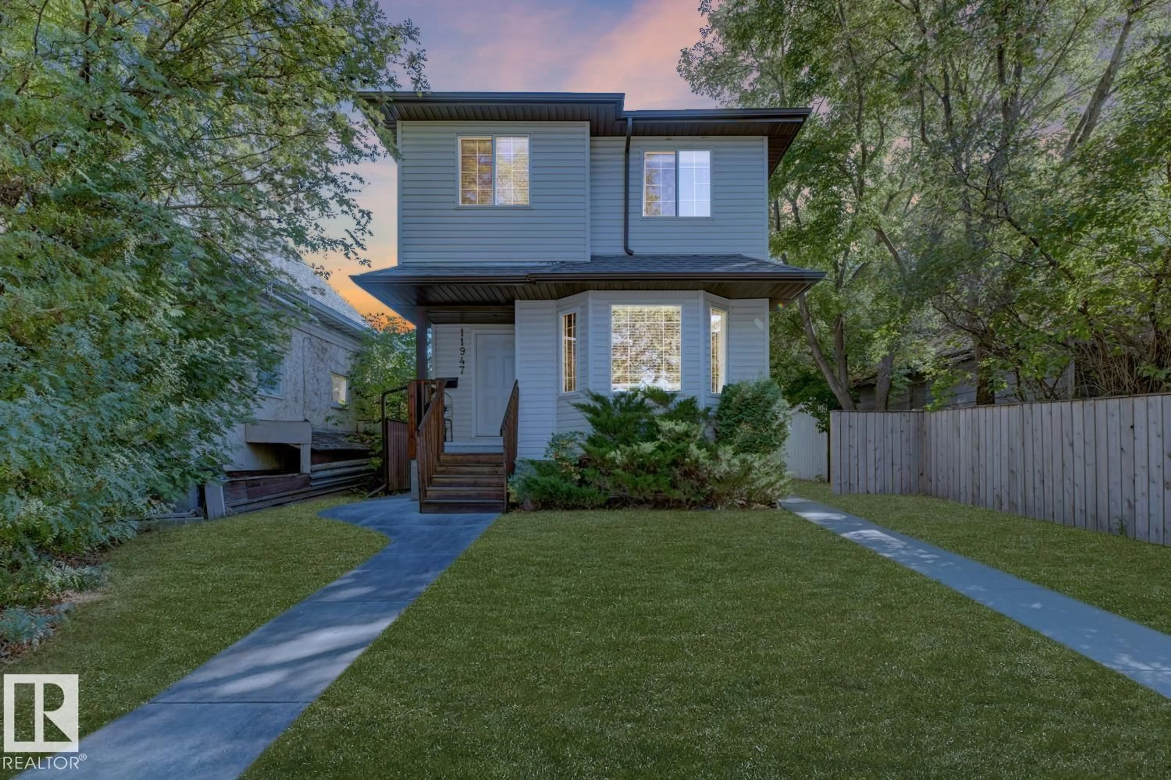 Unknown for 11945 80 ST, Edmonton Alberta T5B2N8