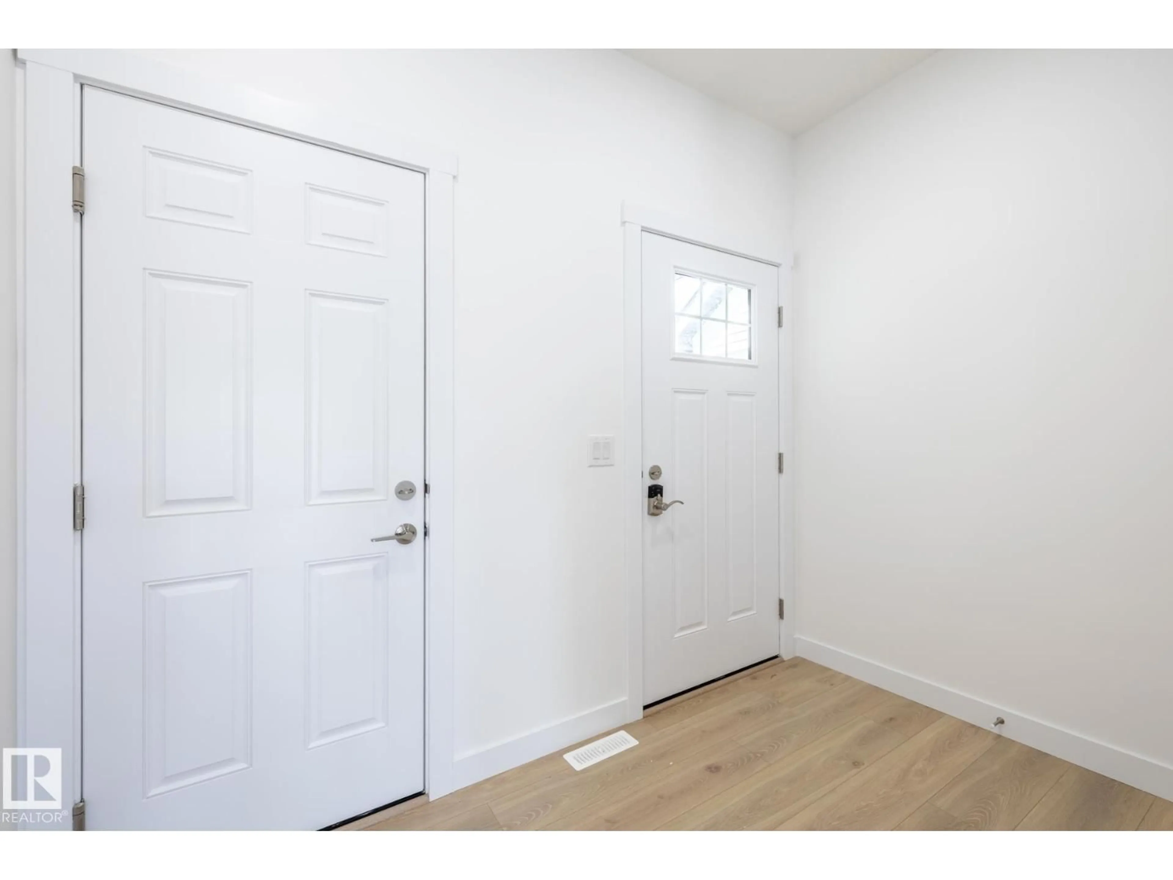 Indoor entryway for 8637 97 AV, Morinville Alberta T8R2S1