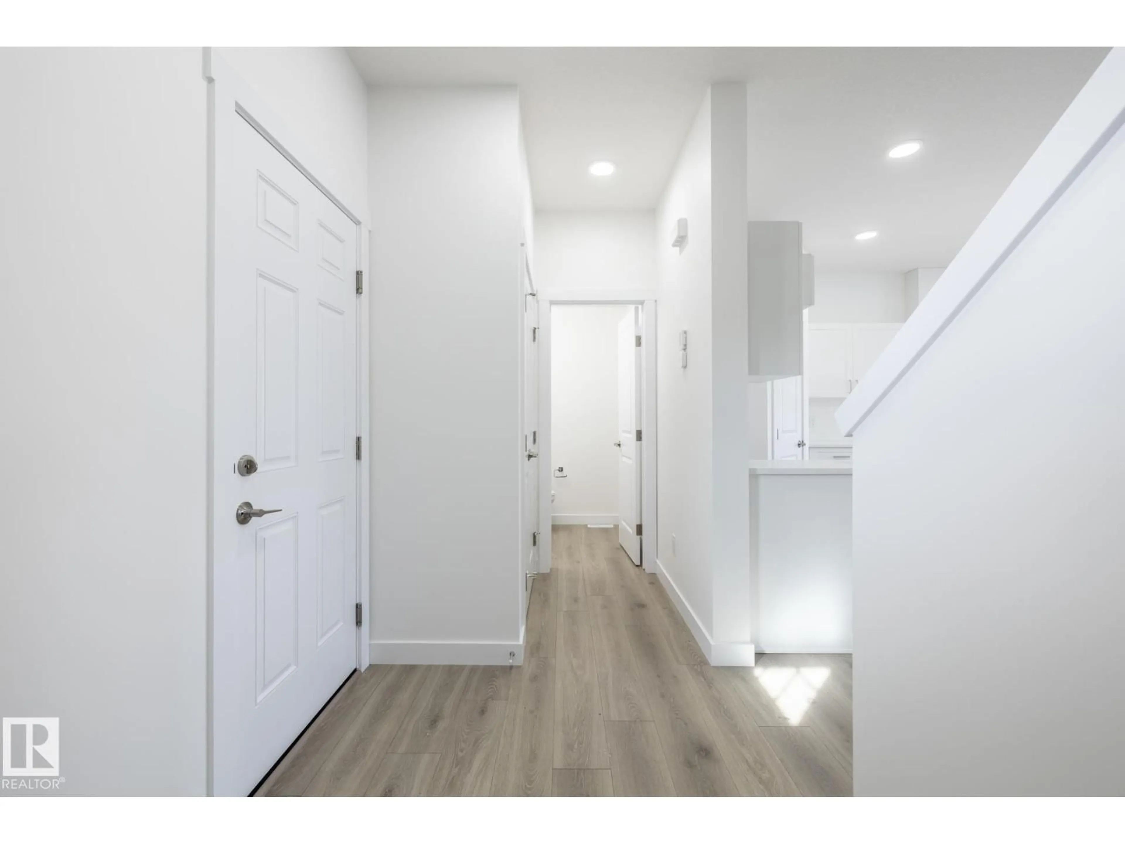 Indoor entryway for 8639 97 AV, Morinville Alberta T8R2S1