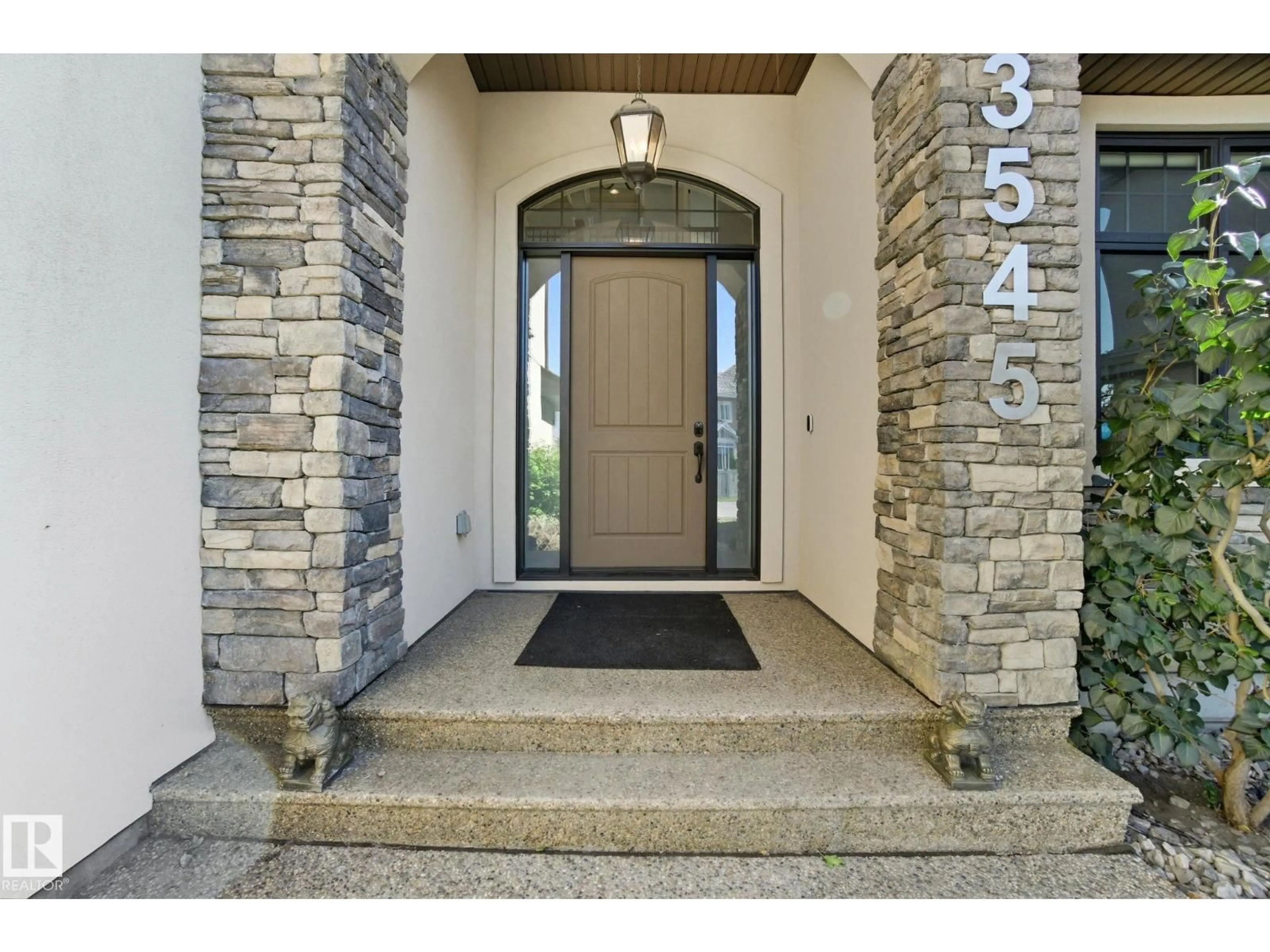 Indoor entryway for 3545 WATSON PT, Edmonton Alberta T6W2L2