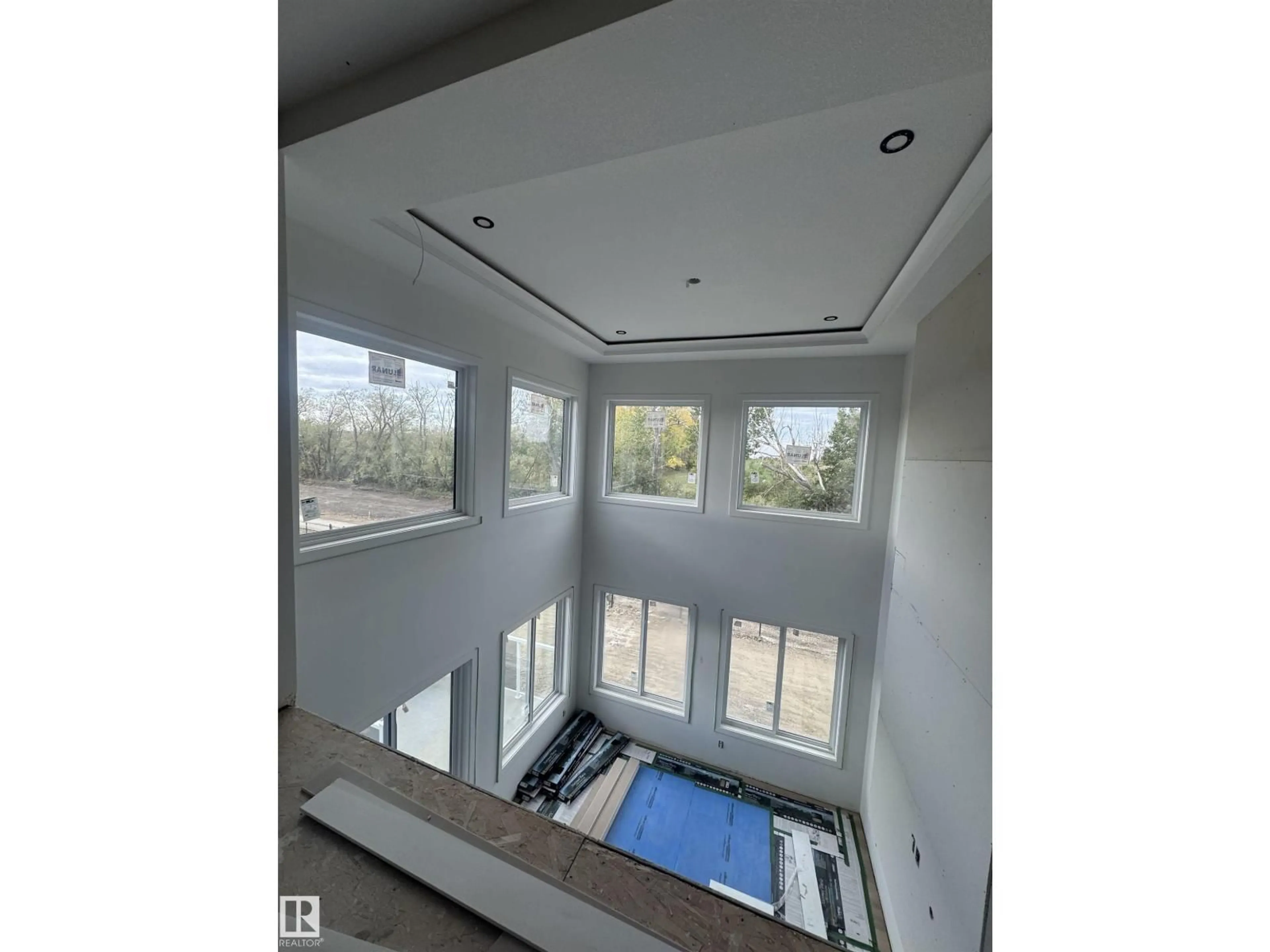 A pic of a room for 8453 MAYDAY LINK, Edmonton Alberta T6X3G1