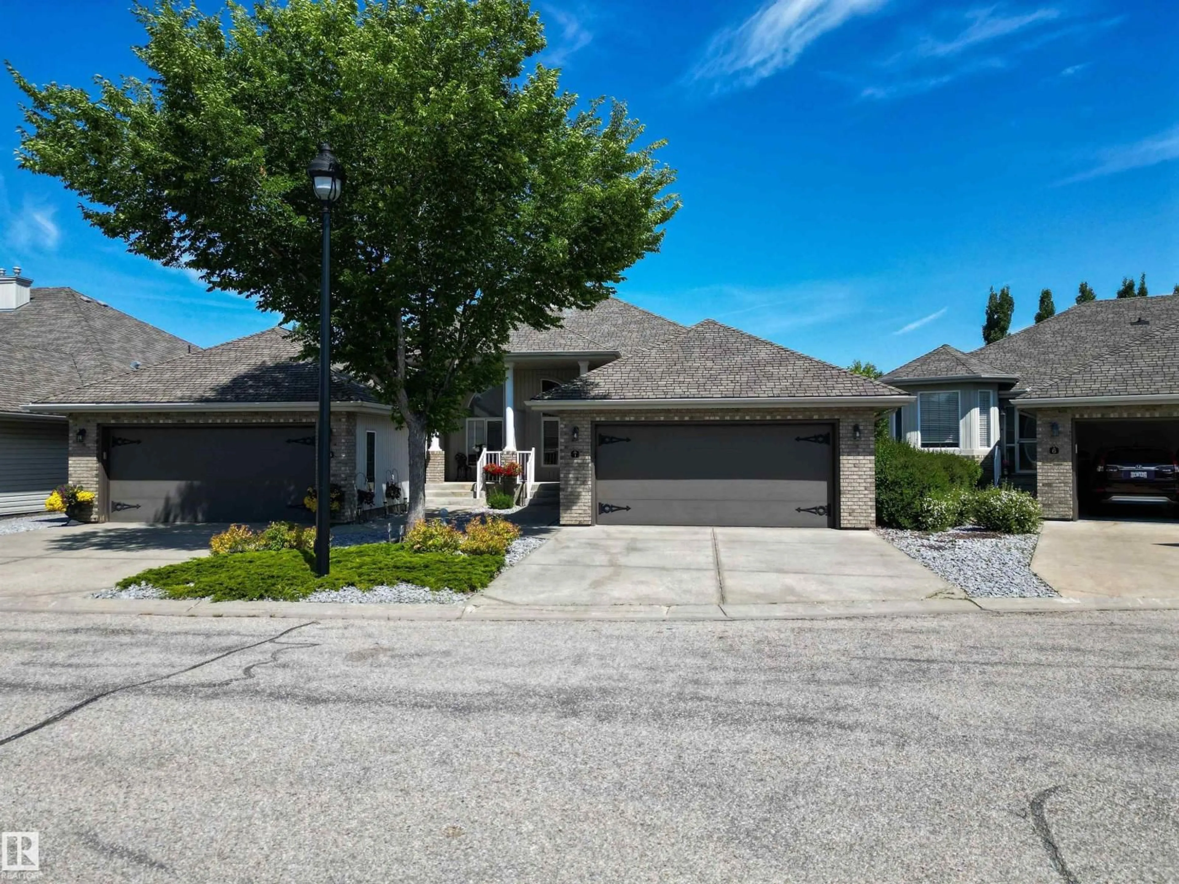 Unknown for #7 - 10848 8 AV, Edmonton Alberta T6W1G5