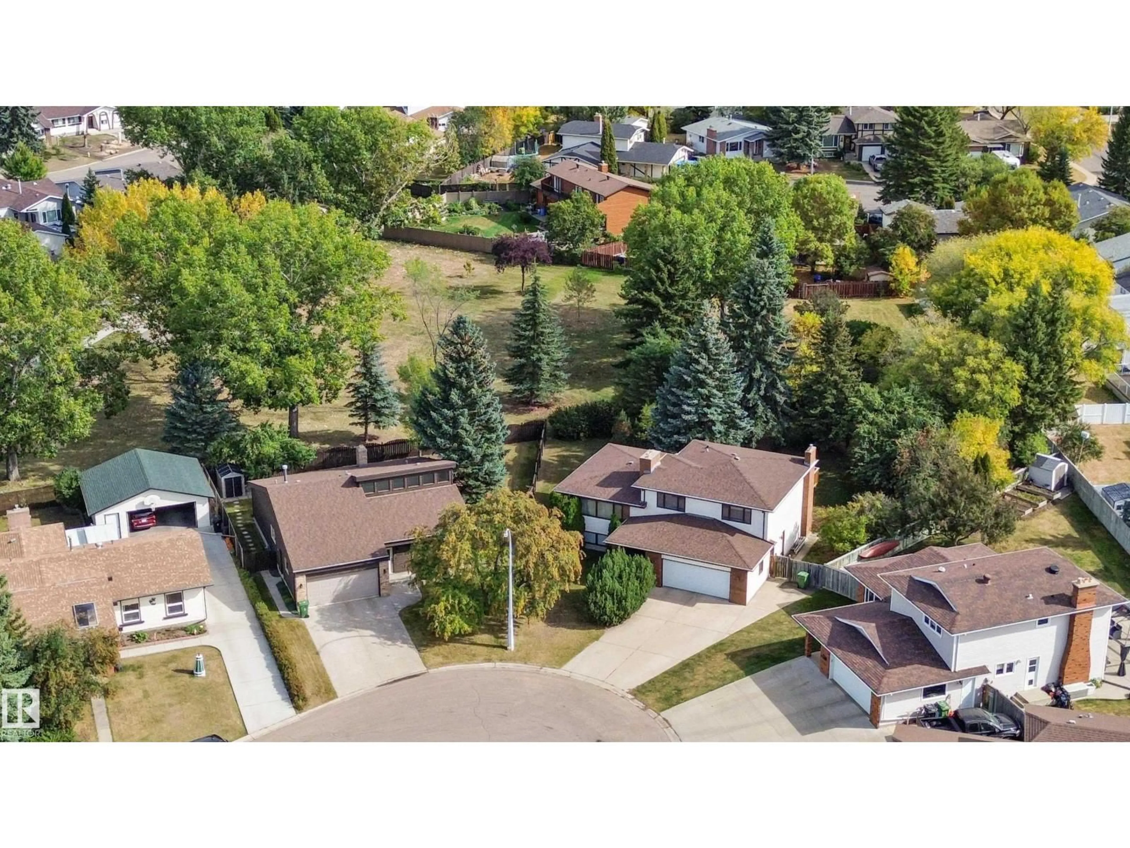 A pic from outside/outdoor area/front of a property/back of a property/a pic from drone, street for 9901 80 ST, Fort Saskatchewan Alberta T8L3H9