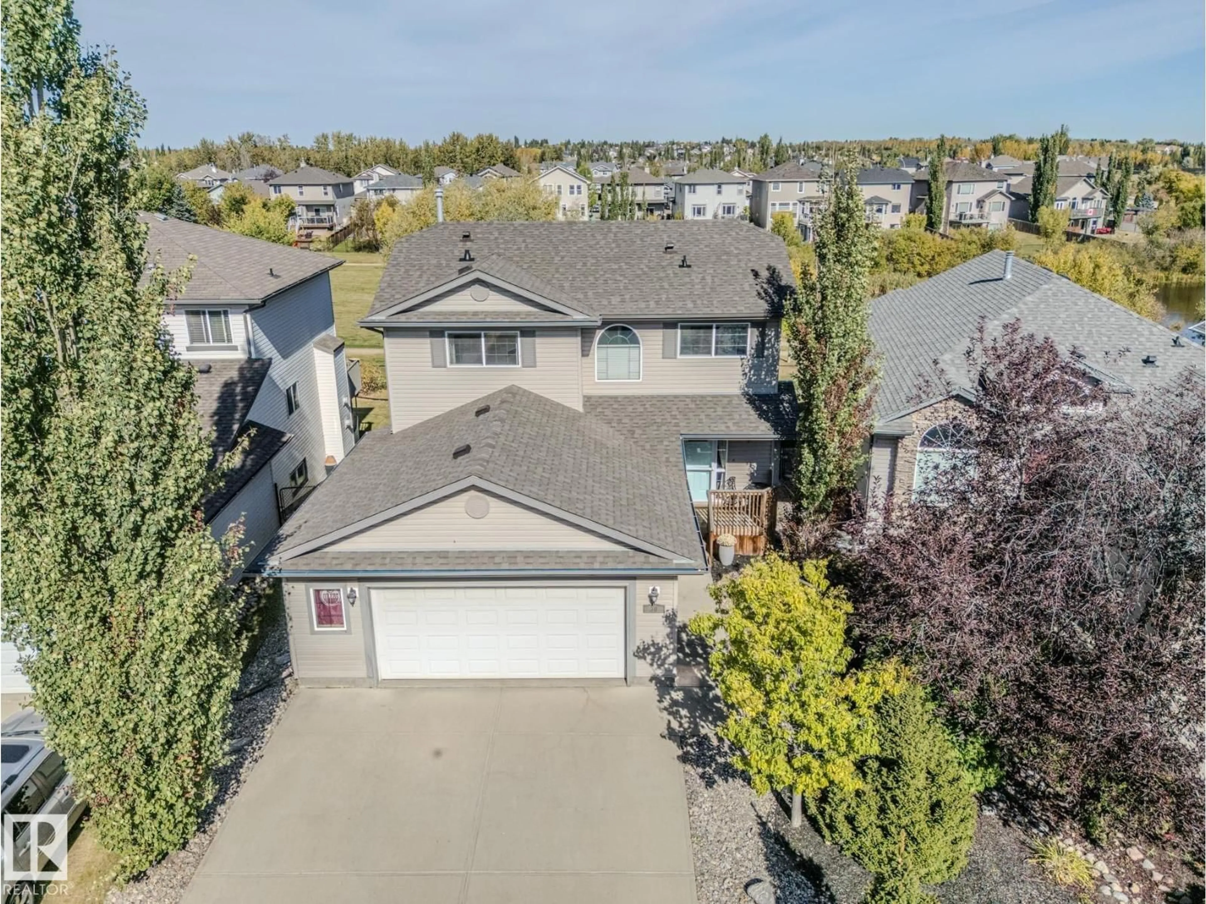 A pic from outside/outdoor area/front of a property/back of a property/a pic from drone, street for 30 FOXBORO RU, Sherwood Park Alberta T8A6M7