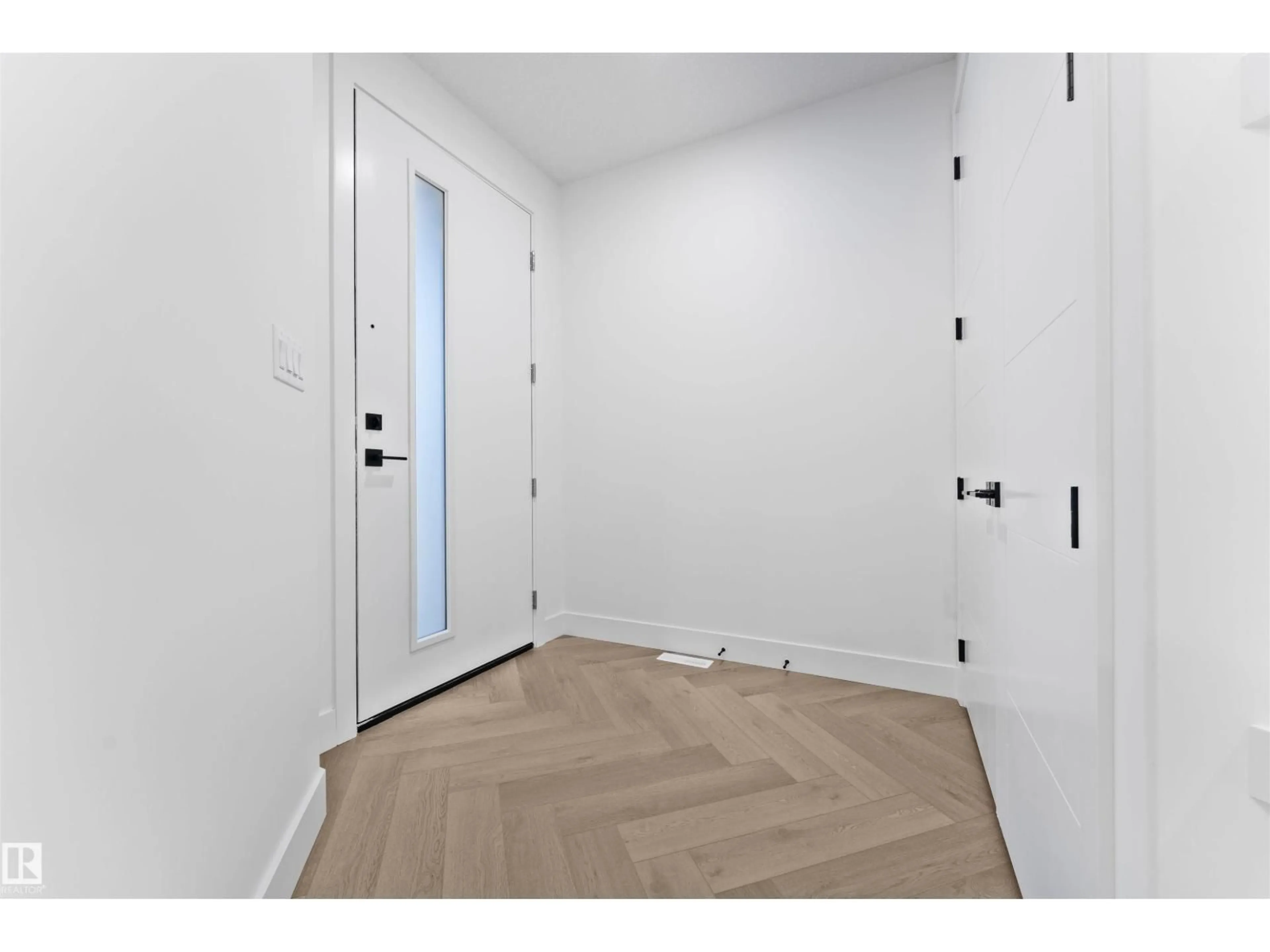 Indoor entryway for 4305 36 ST, Beaumont Alberta T4X3G6