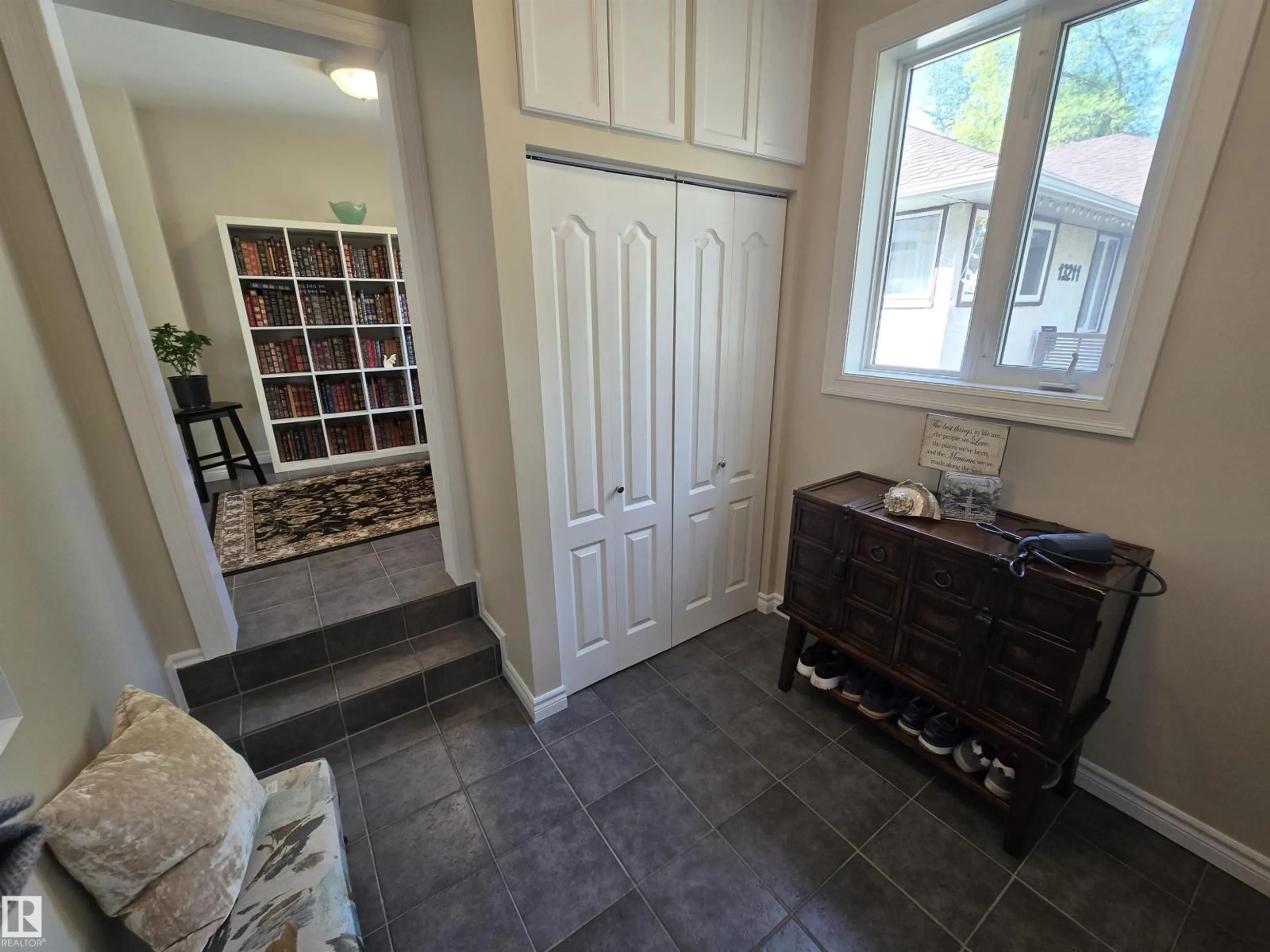 Indoor entryway for 13207 109 AV, Edmonton Alberta T5M2G3