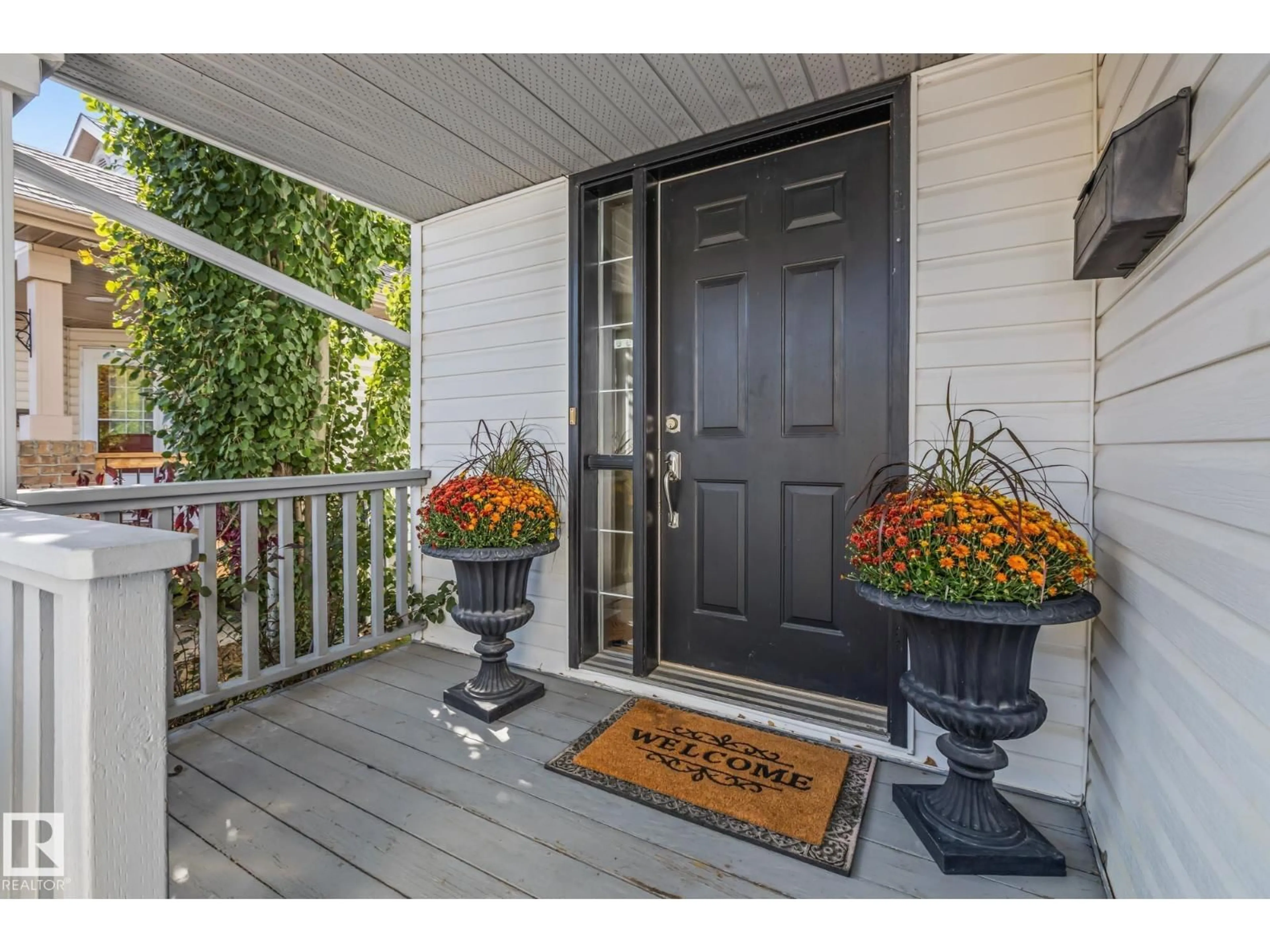 Indoor entryway for 36 DAULTON CR, St. Albert Alberta T8N1T1