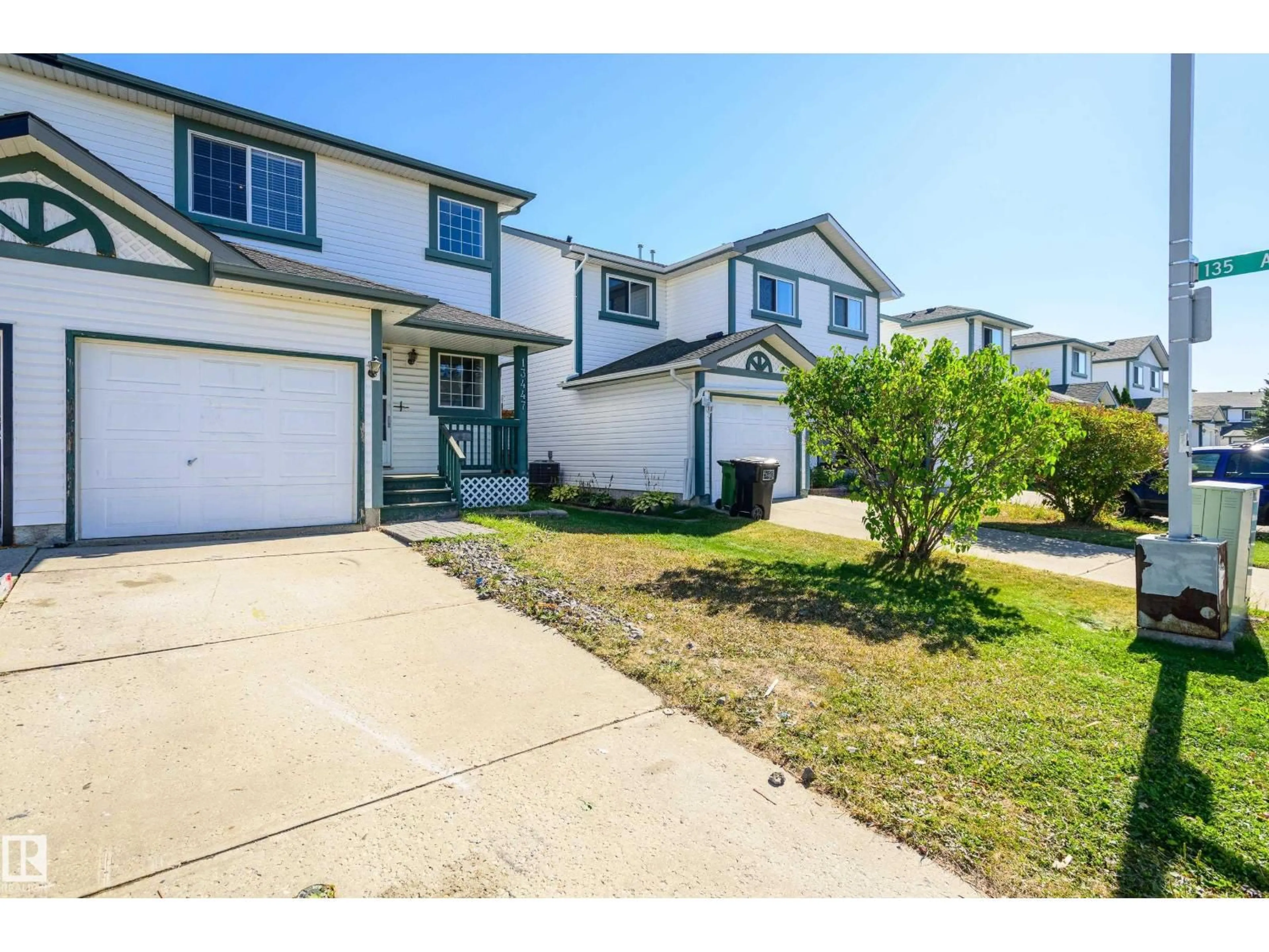 A pic from outside/outdoor area/front of a property/back of a property/a pic from drone, street for 13447 33 ST, Edmonton Alberta T5A5C1