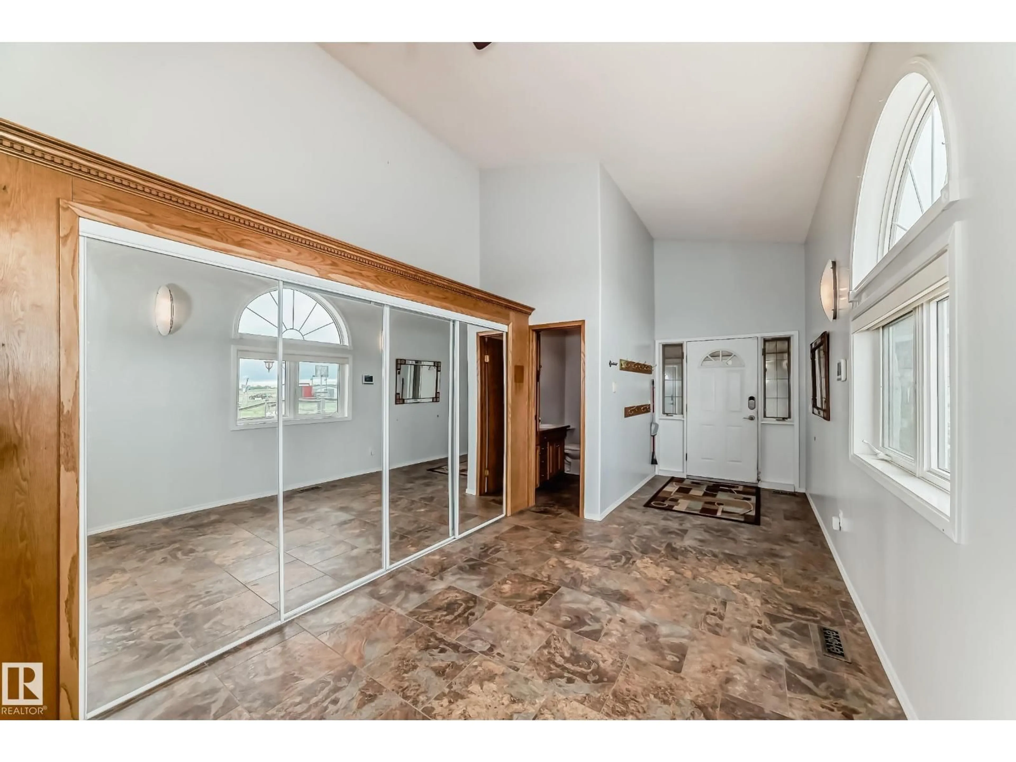 Indoor foyer for 25027 TWP RD 484, Rural Leduc County Alberta T4X2T7
