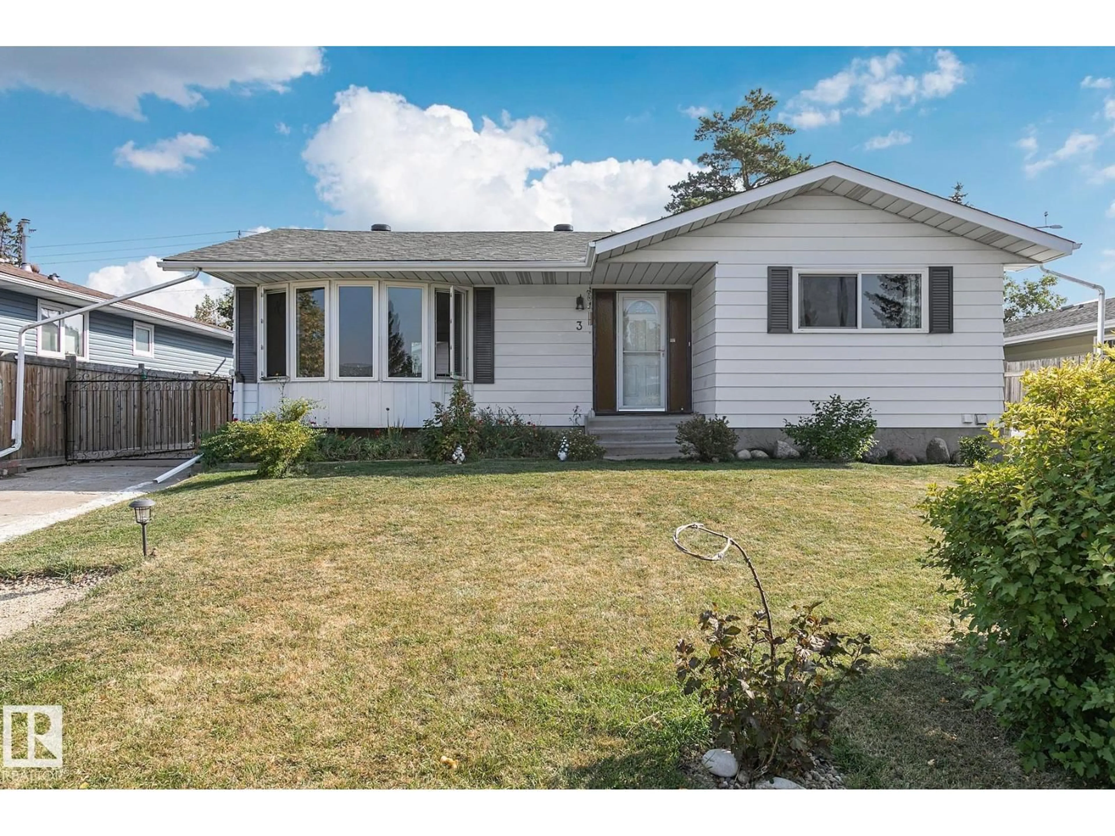 Home with vinyl exterior material, street for 3 WILSON CR, Sherwood Park Alberta T8A3L1