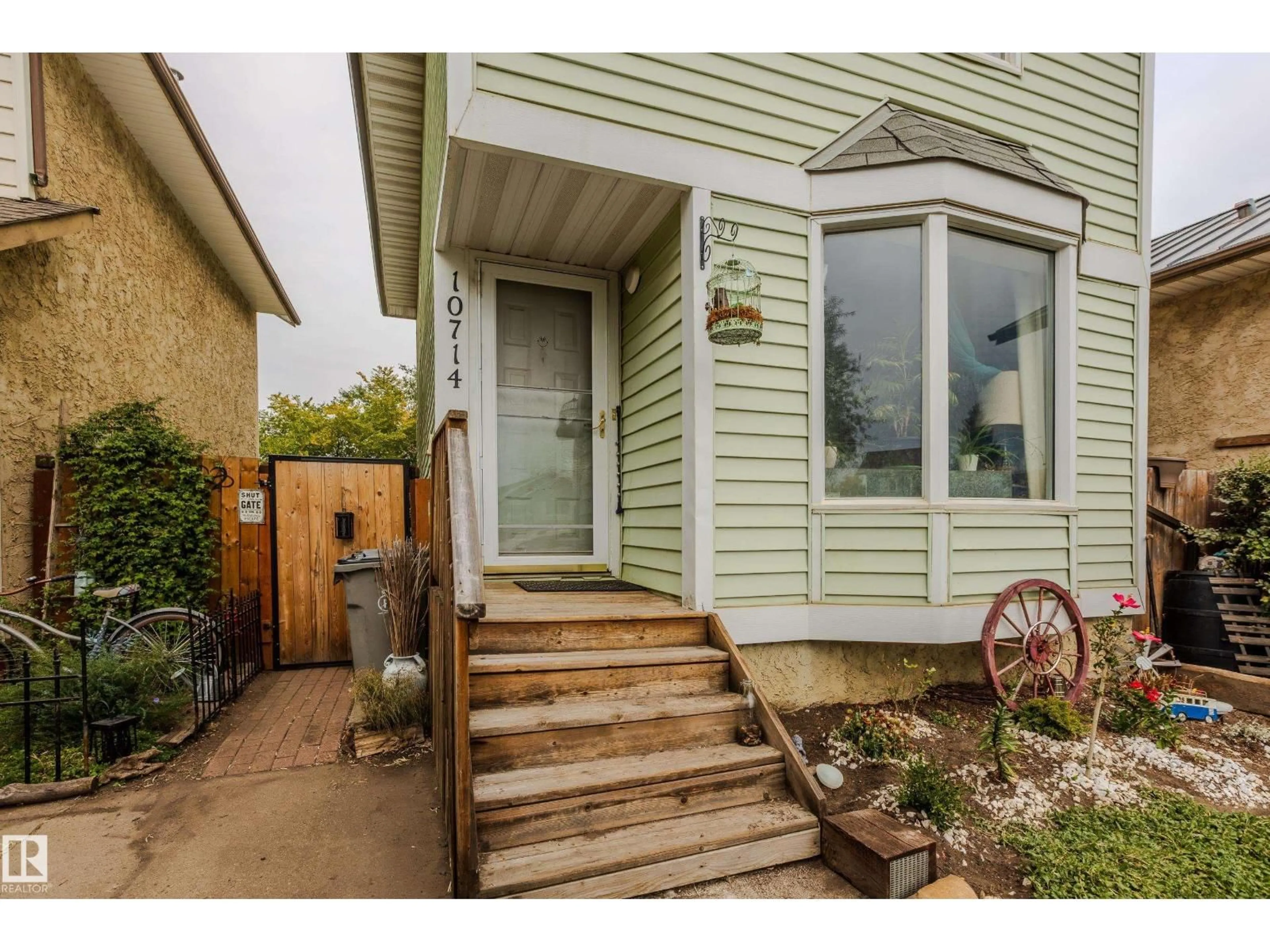Unknown for 10714 98 AV, Morinville Alberta T8R1E5