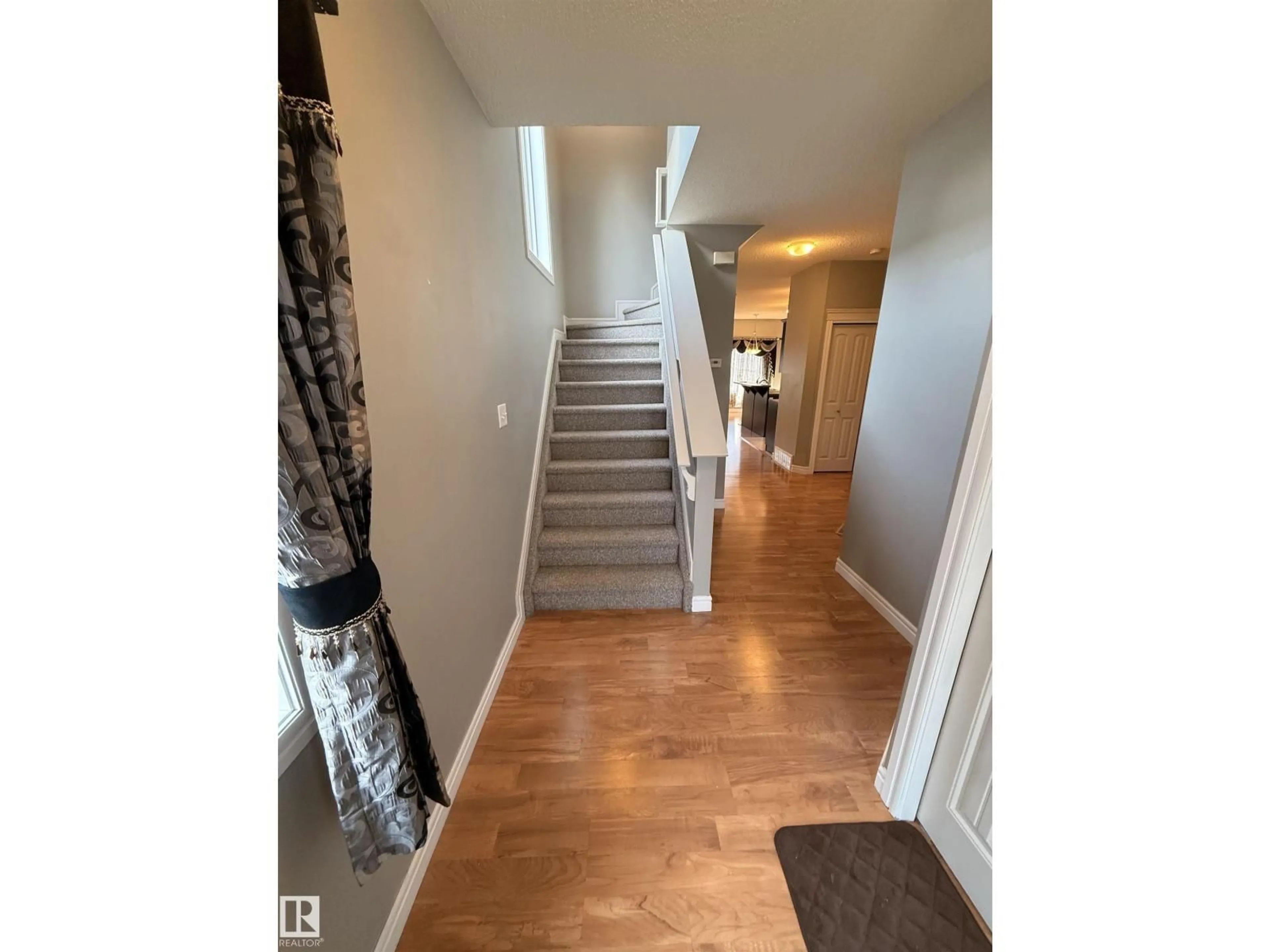 Indoor entryway for SW SW - 11427 13 AV, Edmonton Alberta T6W0G7
