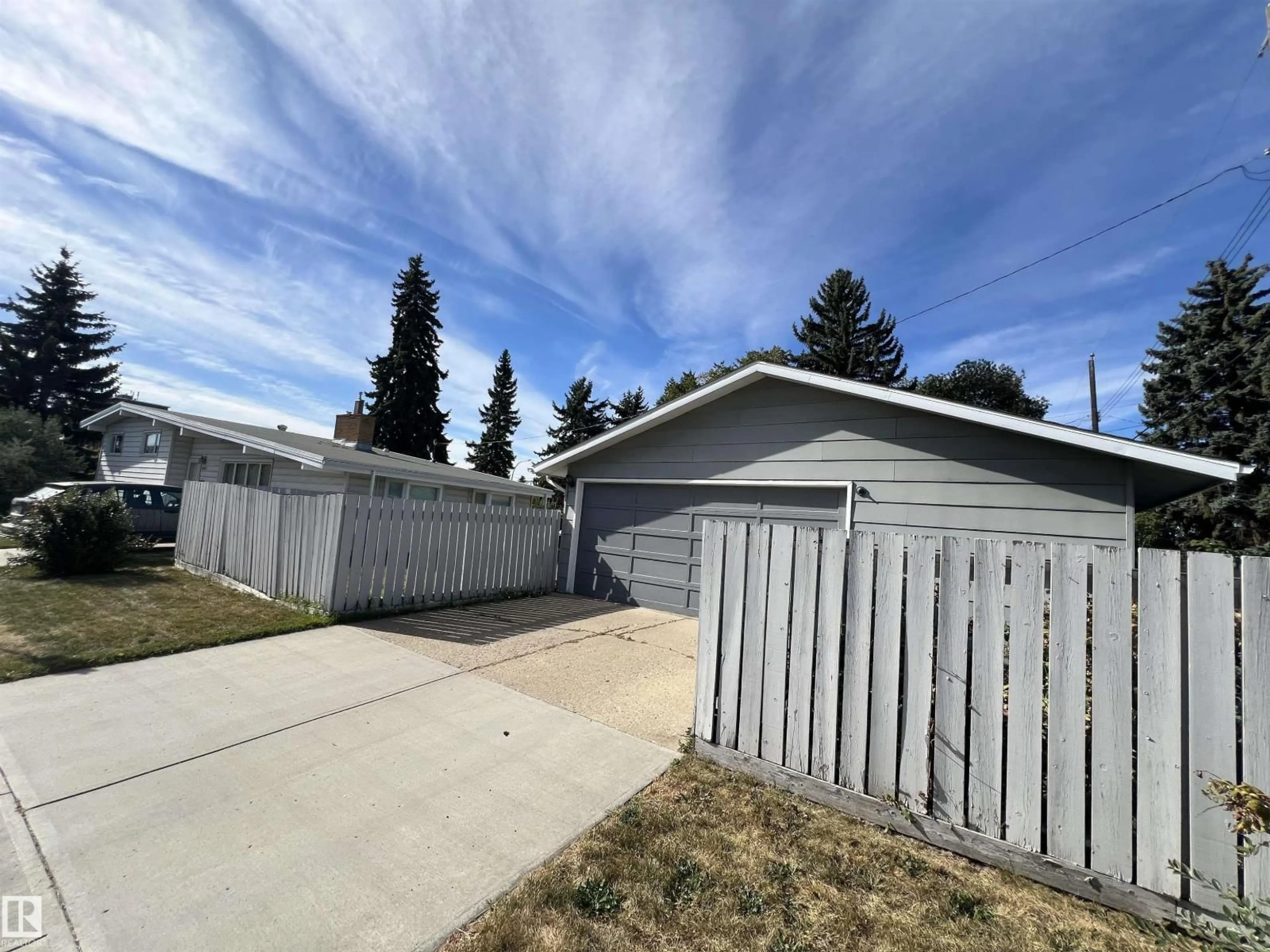 Unknown for 10212 FULTON RD, Edmonton Alberta T6A3T6