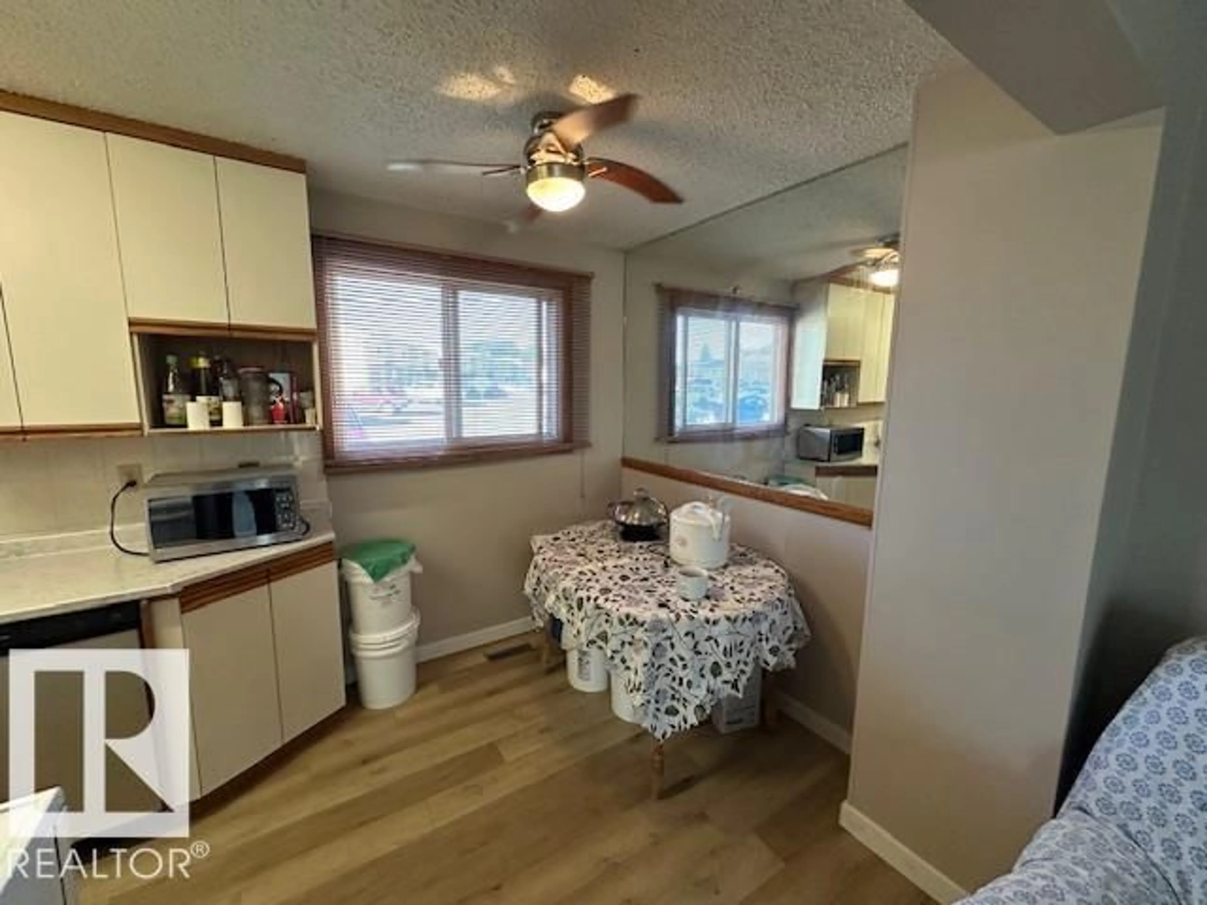 A pic of a room for 167 HARRISON DR, Edmonton Alberta T5A2X5