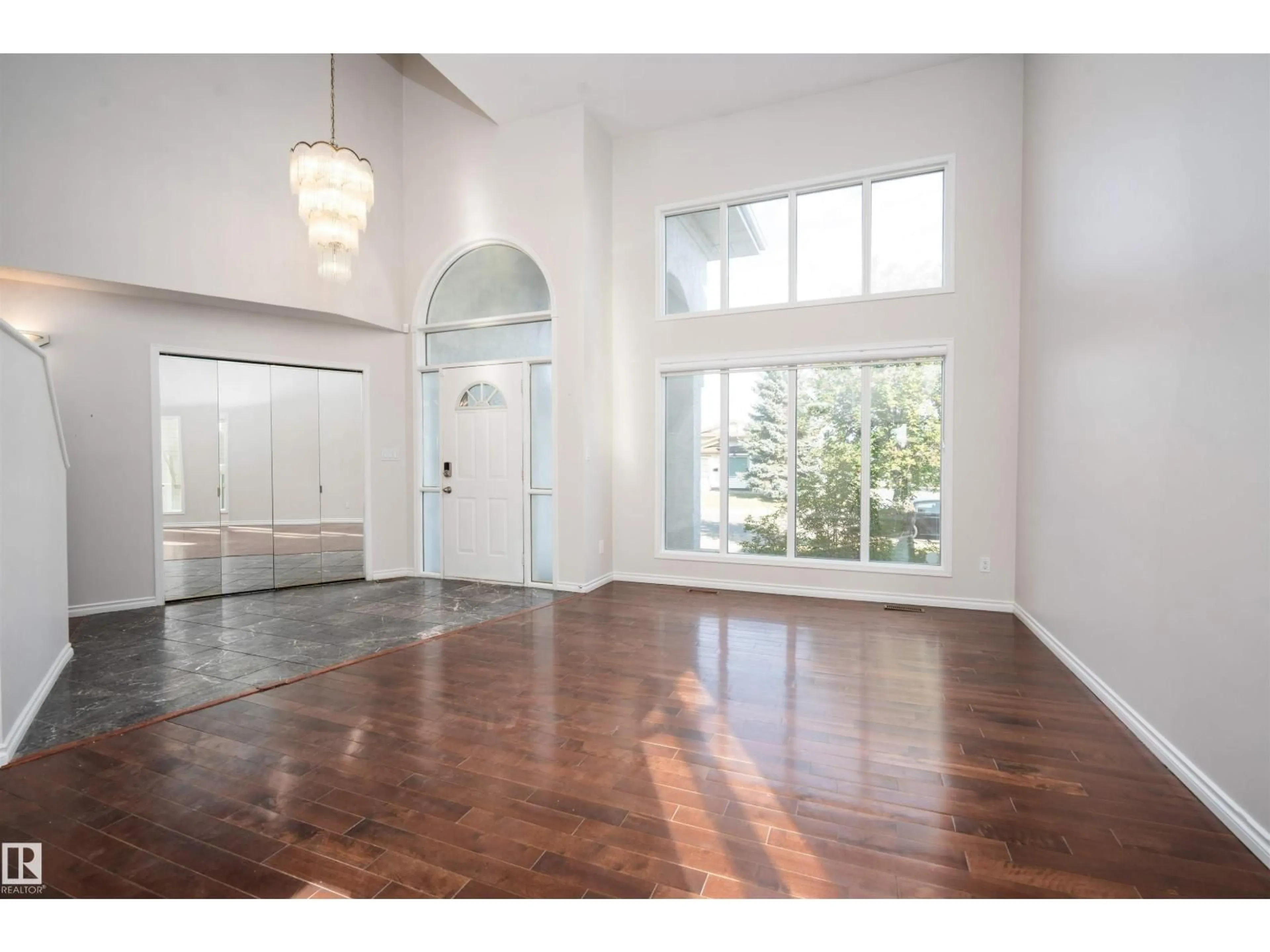 Indoor entryway for 3203 145 AV, Edmonton Alberta T5Y2E9