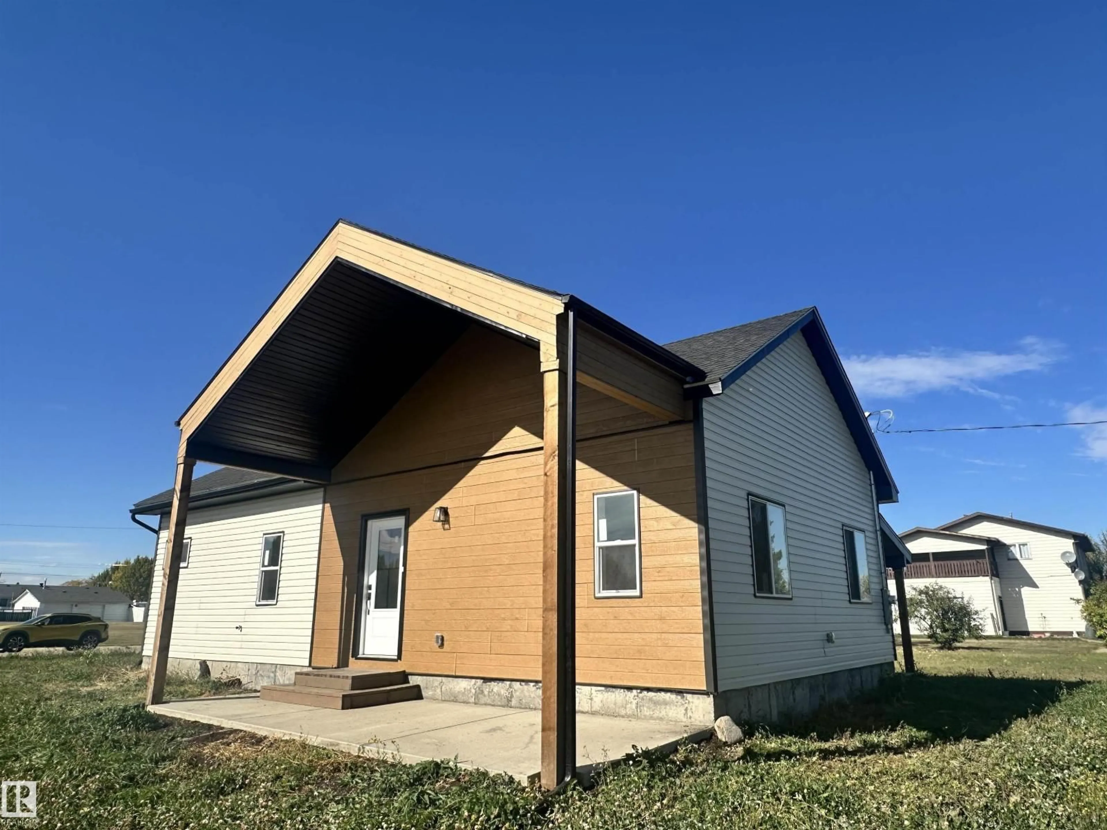 Unknown for 4743 47 ST, Clyde Alberta T0G0P0