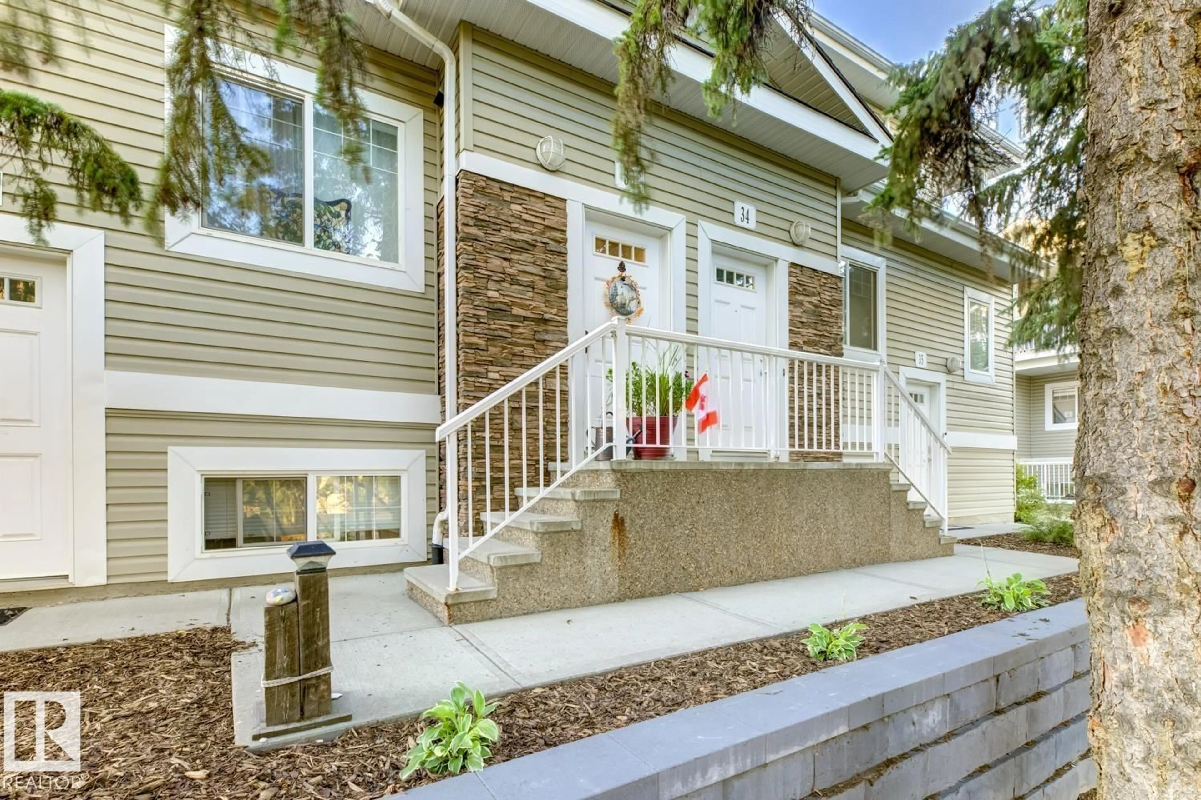 Home with vinyl exterior material, street for 33C - 79 BELLEROSE DR, St. Albert Alberta T8N1C5