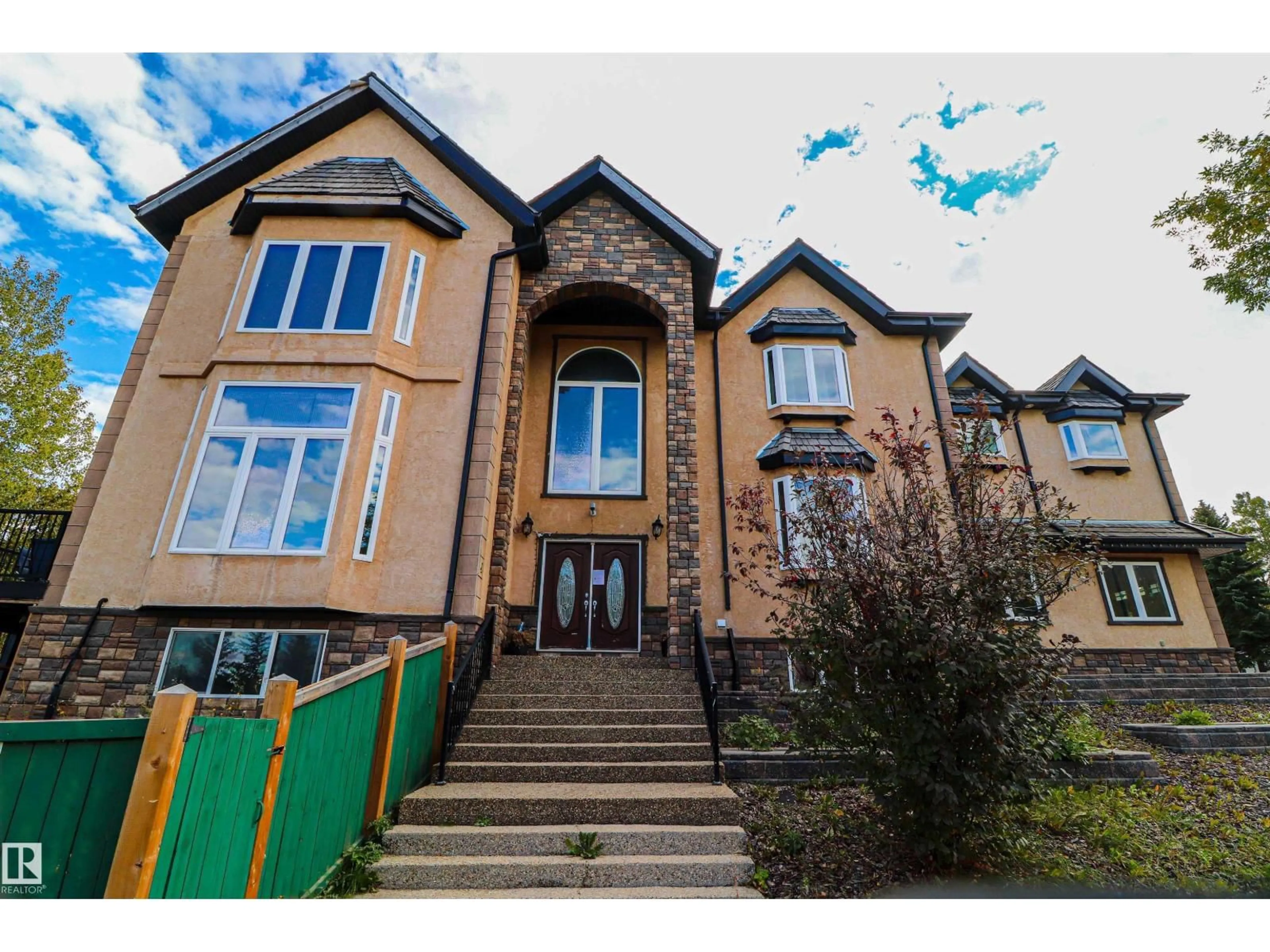 Unknown for 47 BLACKBURN DR, Edmonton Alberta T6W1C5
