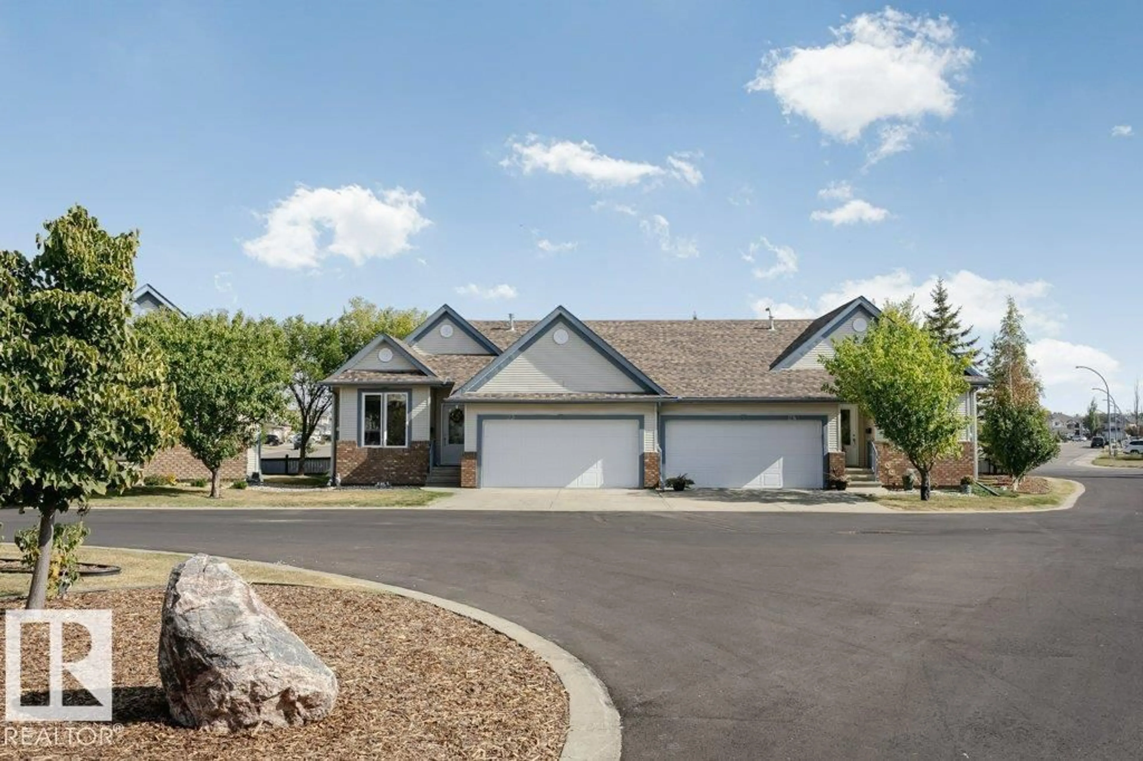 Home with vinyl exterior material, street for #23 - 16224 73 ST, Edmonton Alberta T5Z4A1