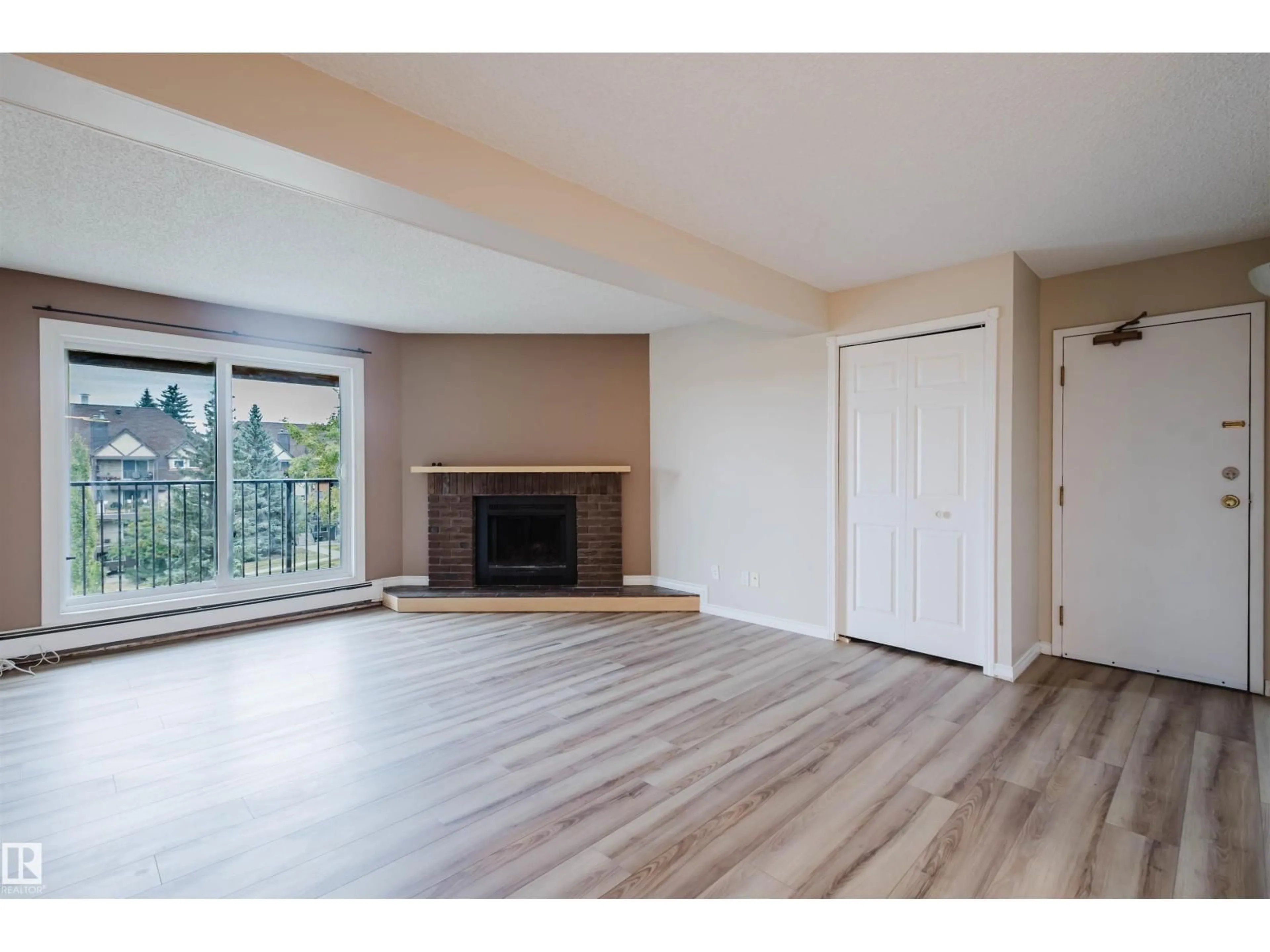 A pic of a room for 9044 TUDOR GL, St. Albert Alberta T8N3V4