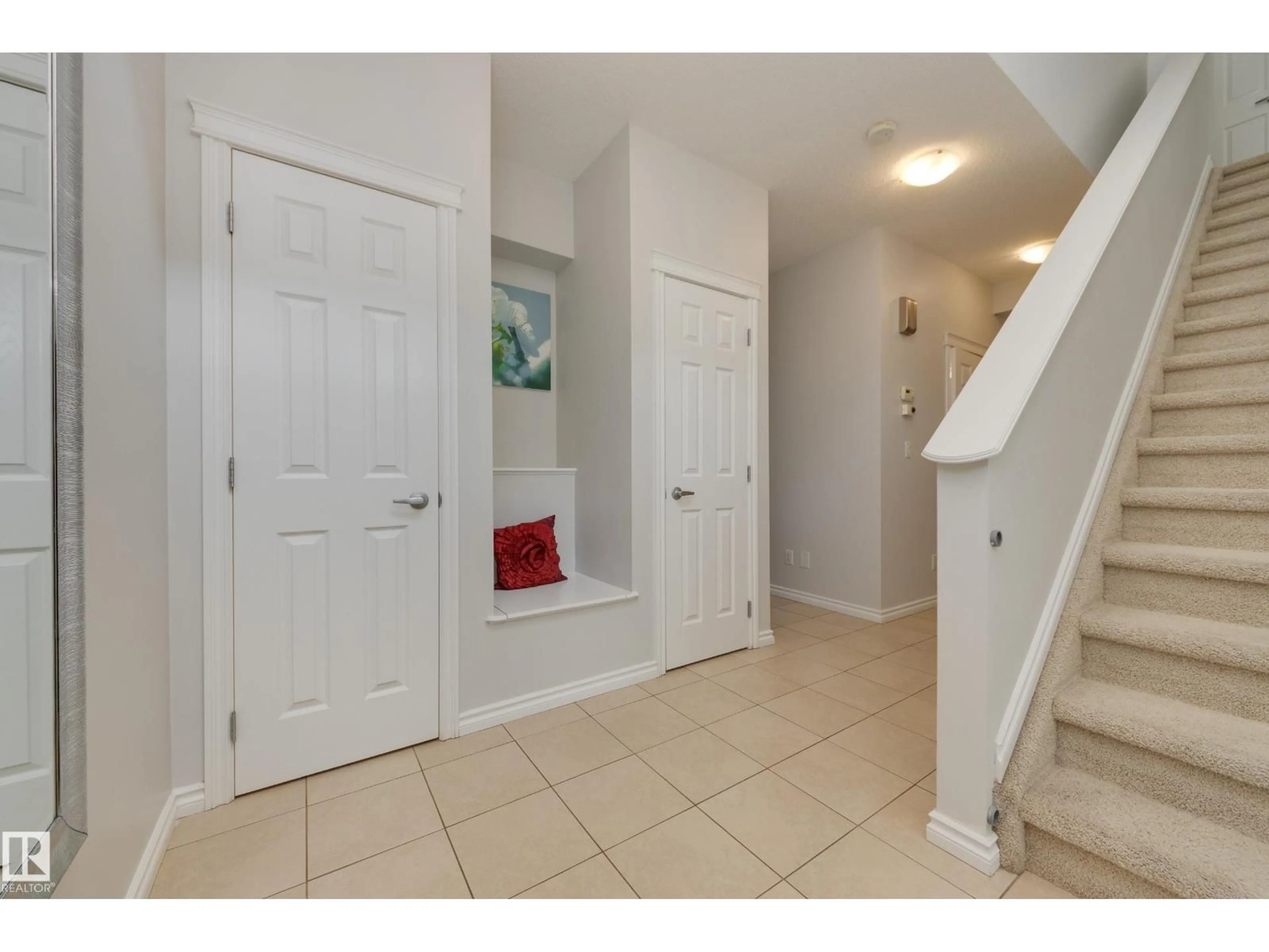 Indoor entryway for 5816 168 AV, Edmonton Alberta T5Y0K6
