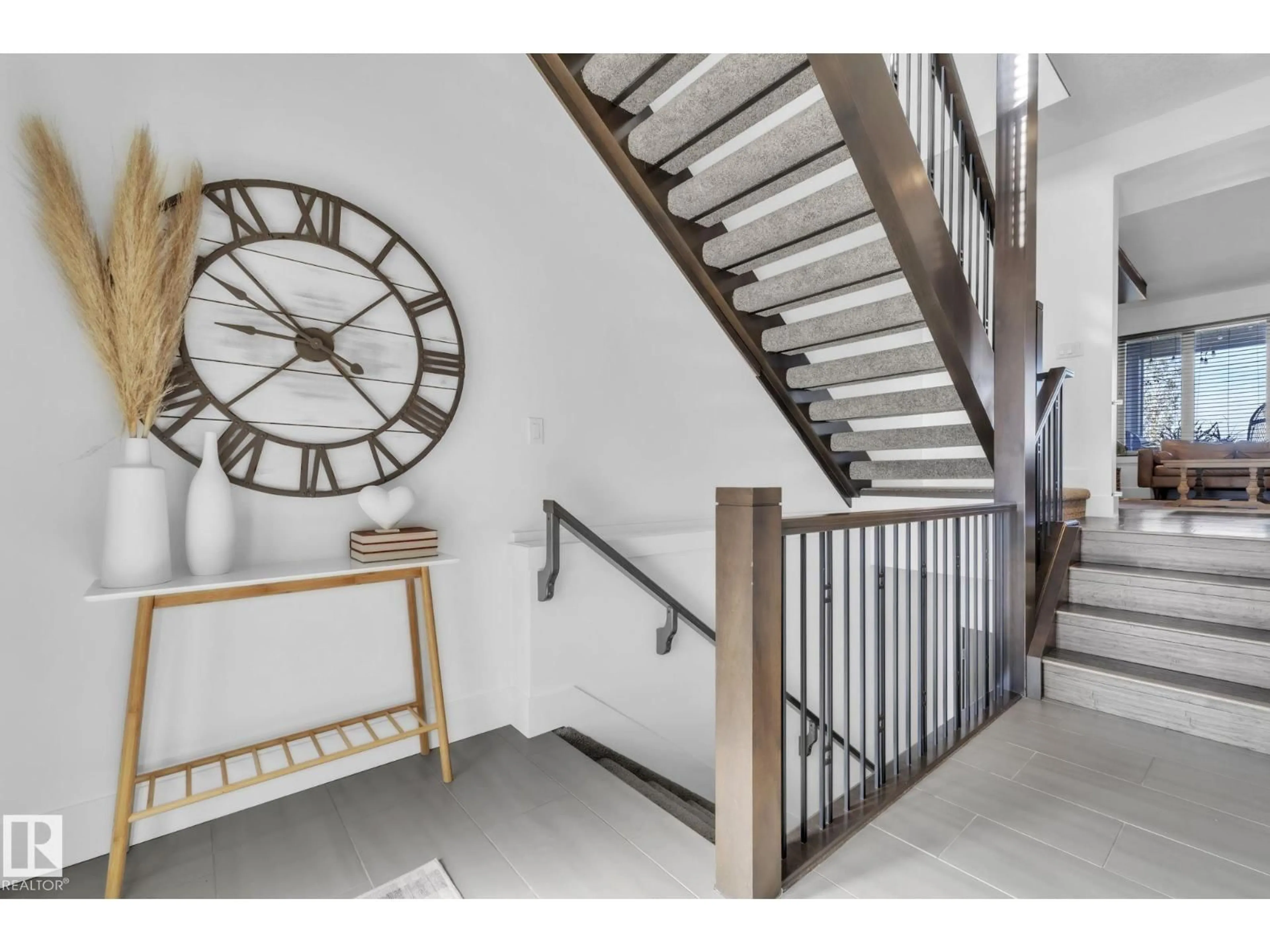 Stairs for 190 WOODHILL, Fort Saskatchewan Alberta T8L0L5