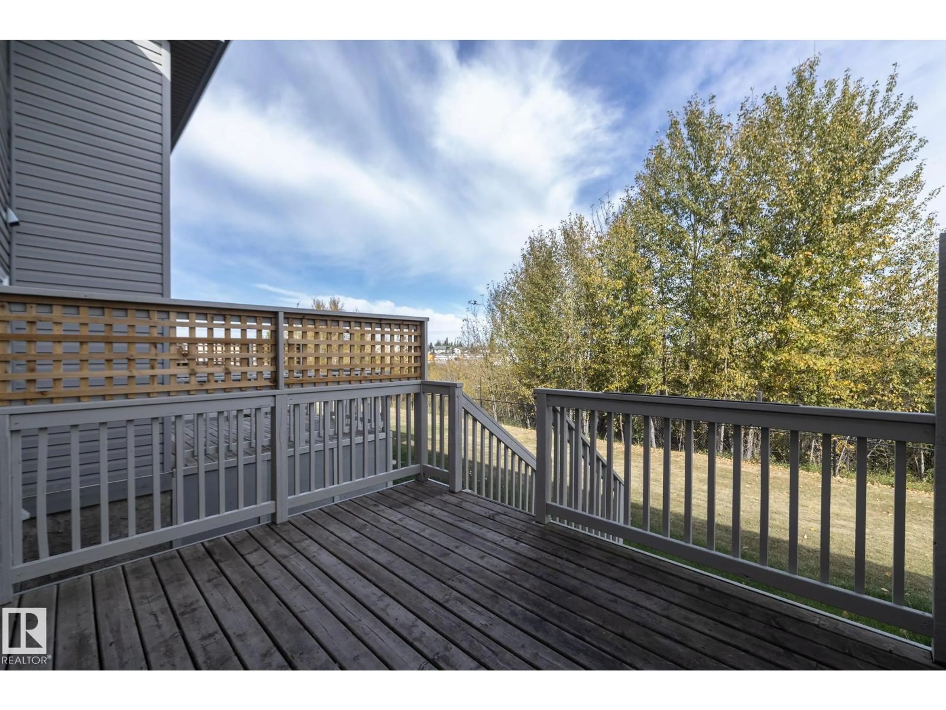 Patio, water/lake/river/ocean view for 197 BIRCHWOOD CL, Devon Alberta T9G0A5
