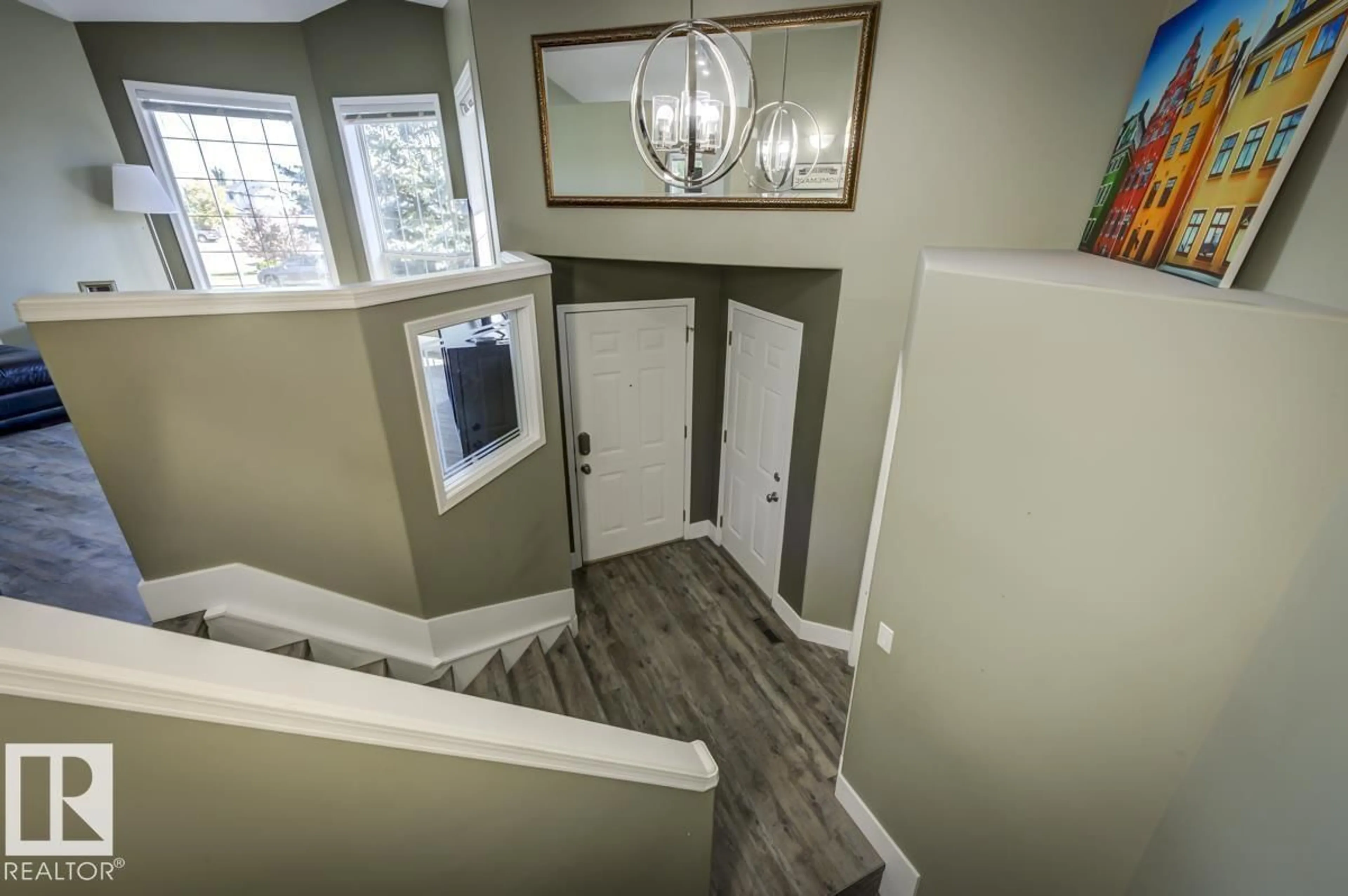 Indoor entryway for 182 FOXBORO LD, Sherwood Park Alberta T8A6C7