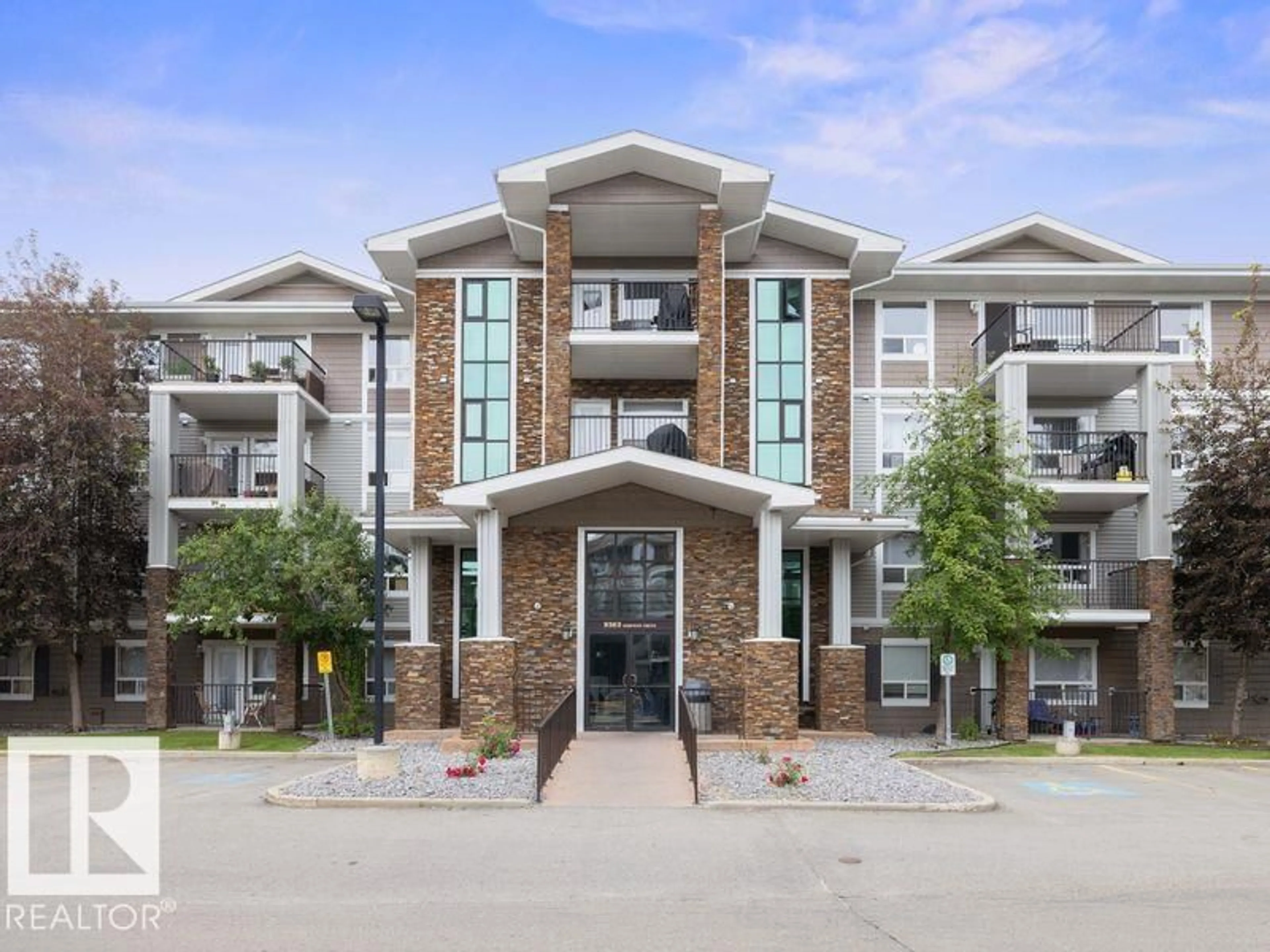 Unknown for 1408 SIMPSON DR, Edmonton Alberta T6R0N2