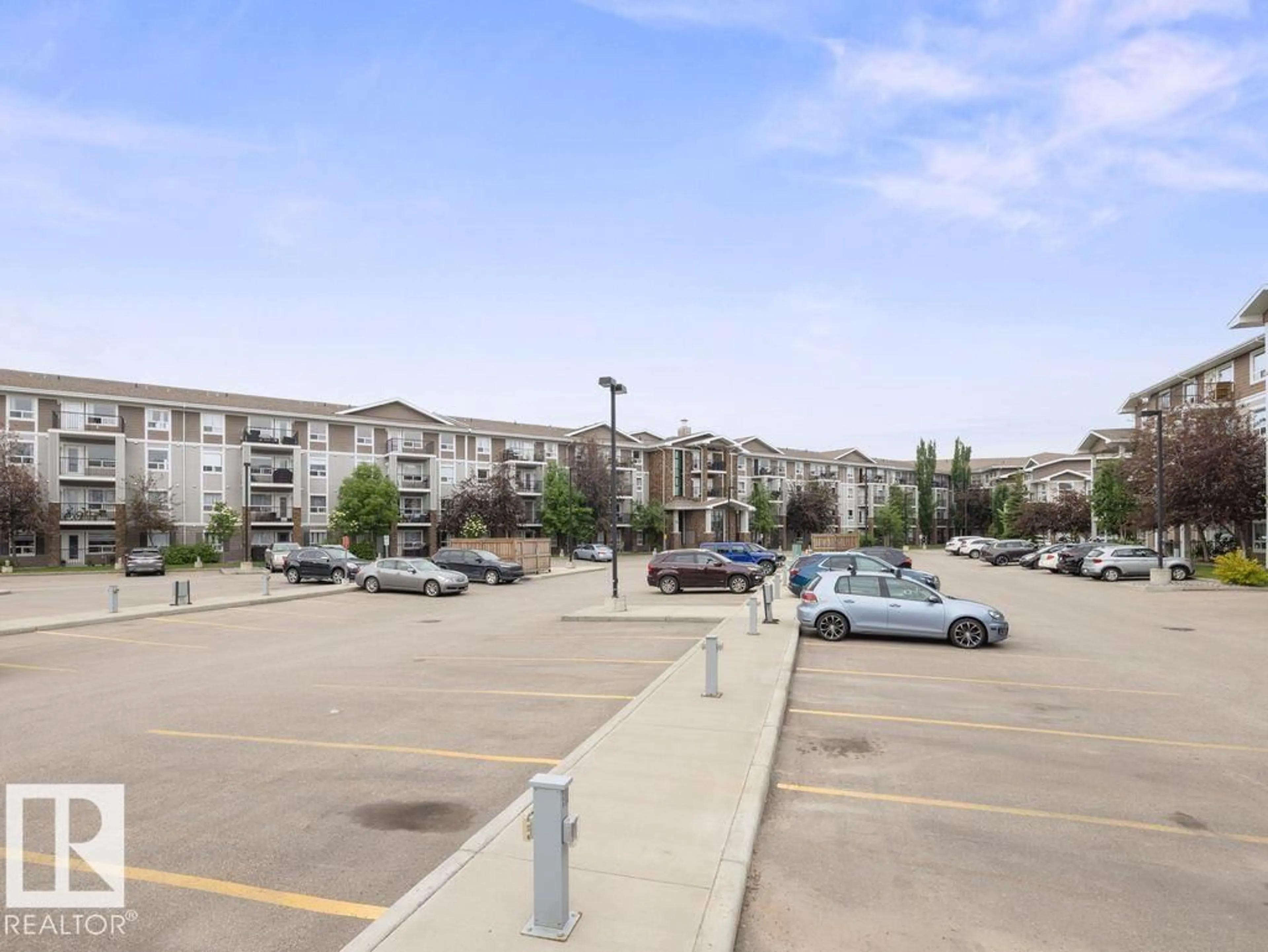 Unknown for 1408 SIMPSON DR, Edmonton Alberta T6R0N2