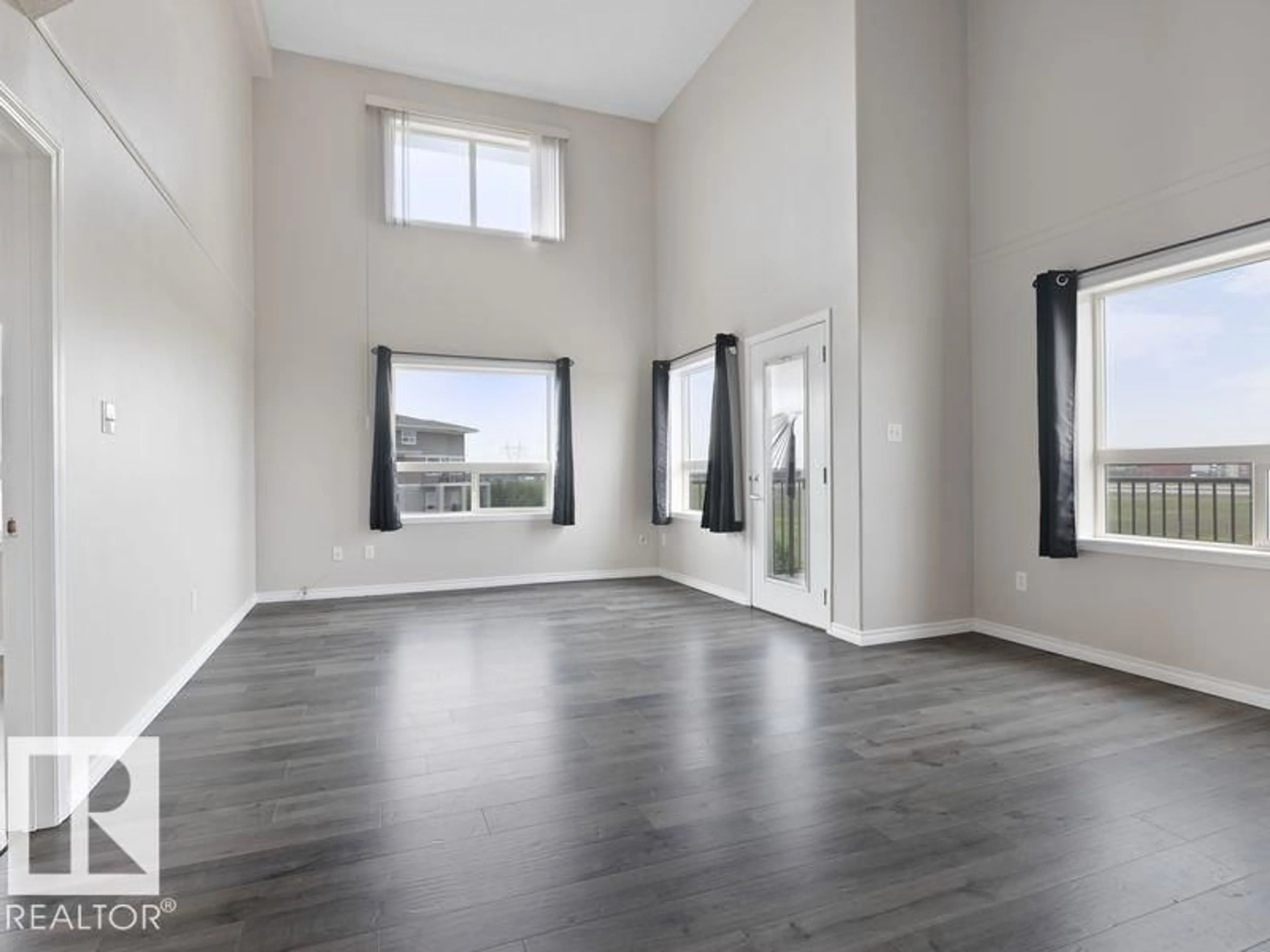 A pic of a room for 1408 SIMPSON DR, Edmonton Alberta T6R0N2
